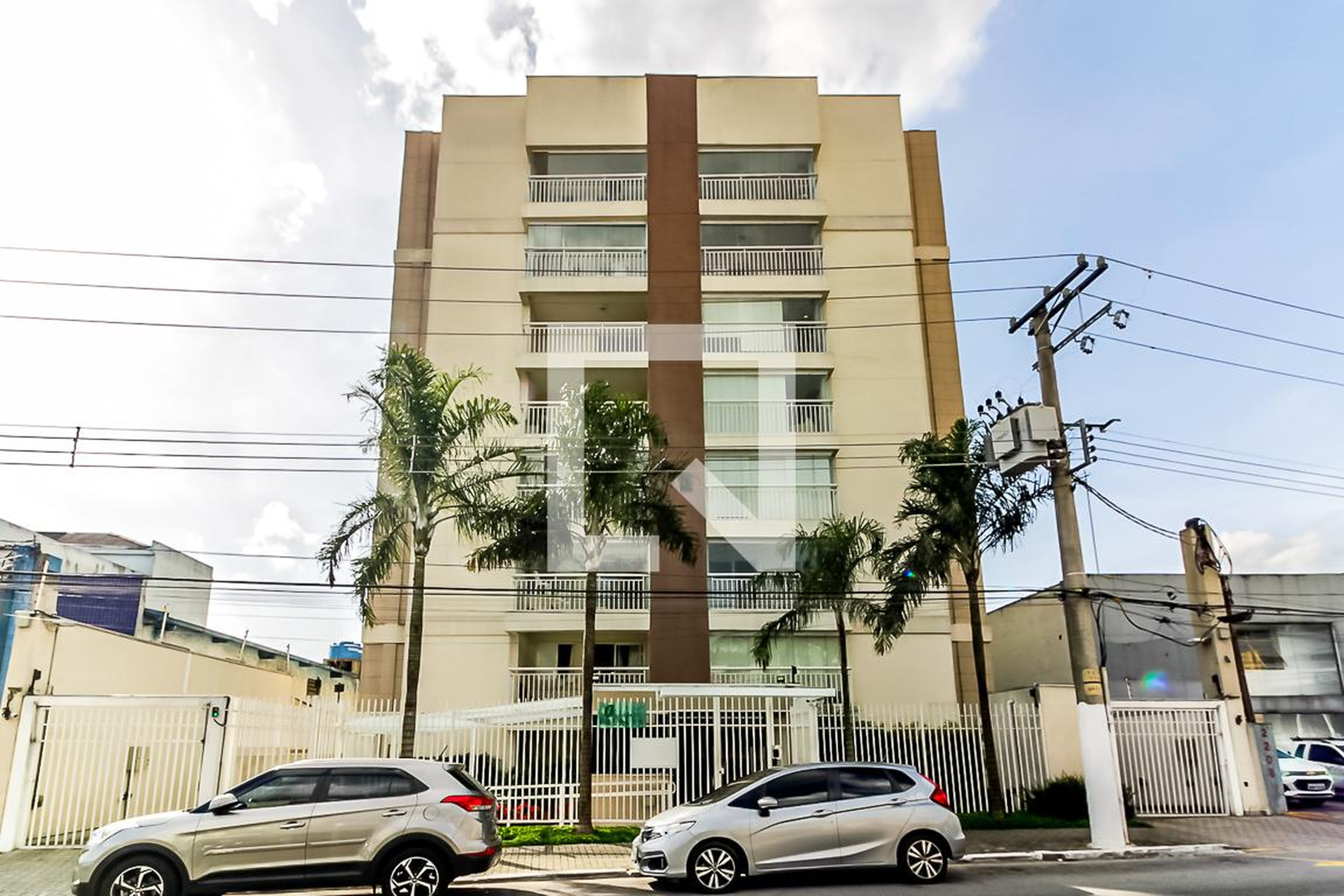 Fachada do Condomínio Condomínio Actual Casa Verde