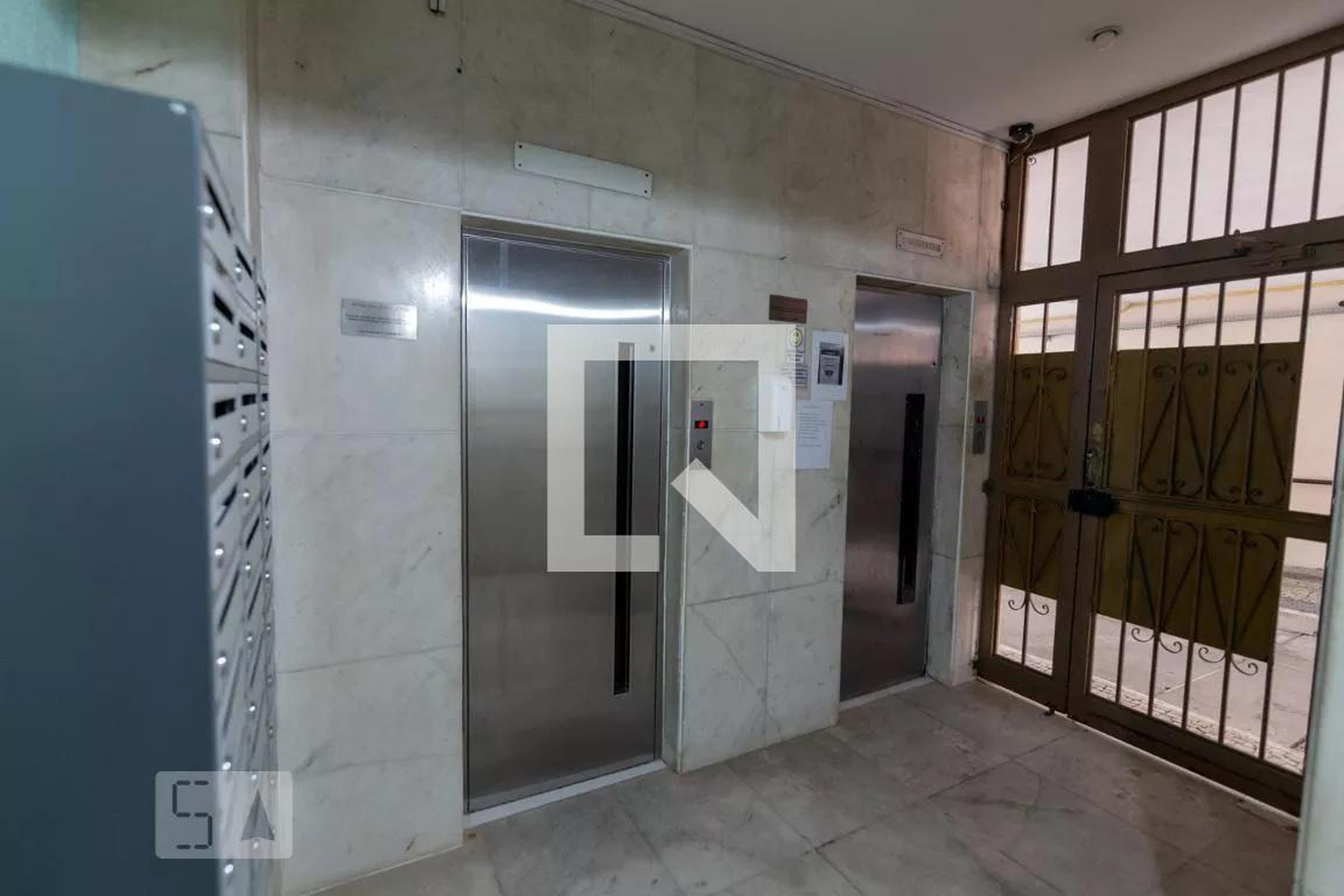 Hall - Edifício Universidade