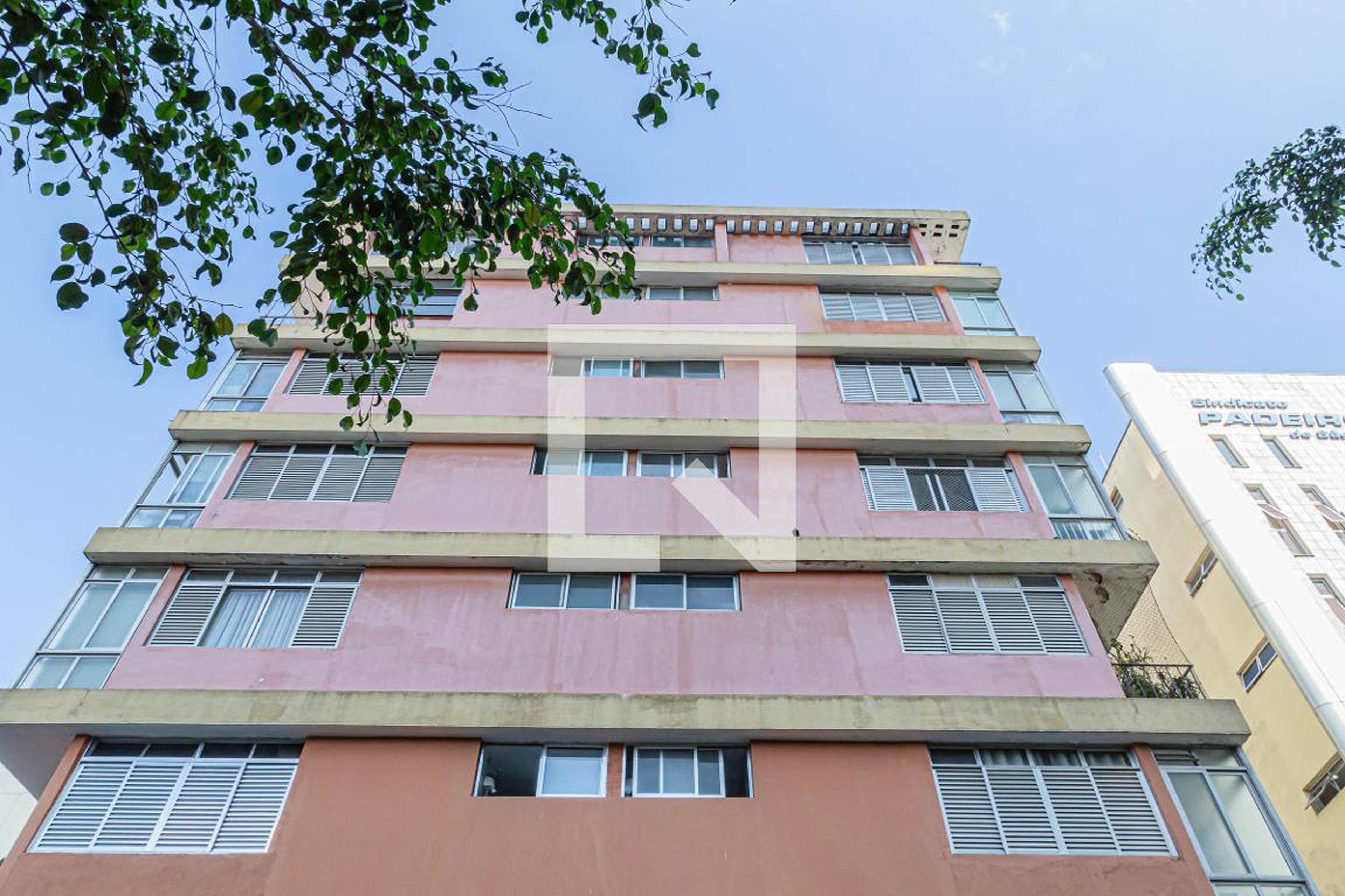 Fachada do Prédio Condomínio Almeida Leite