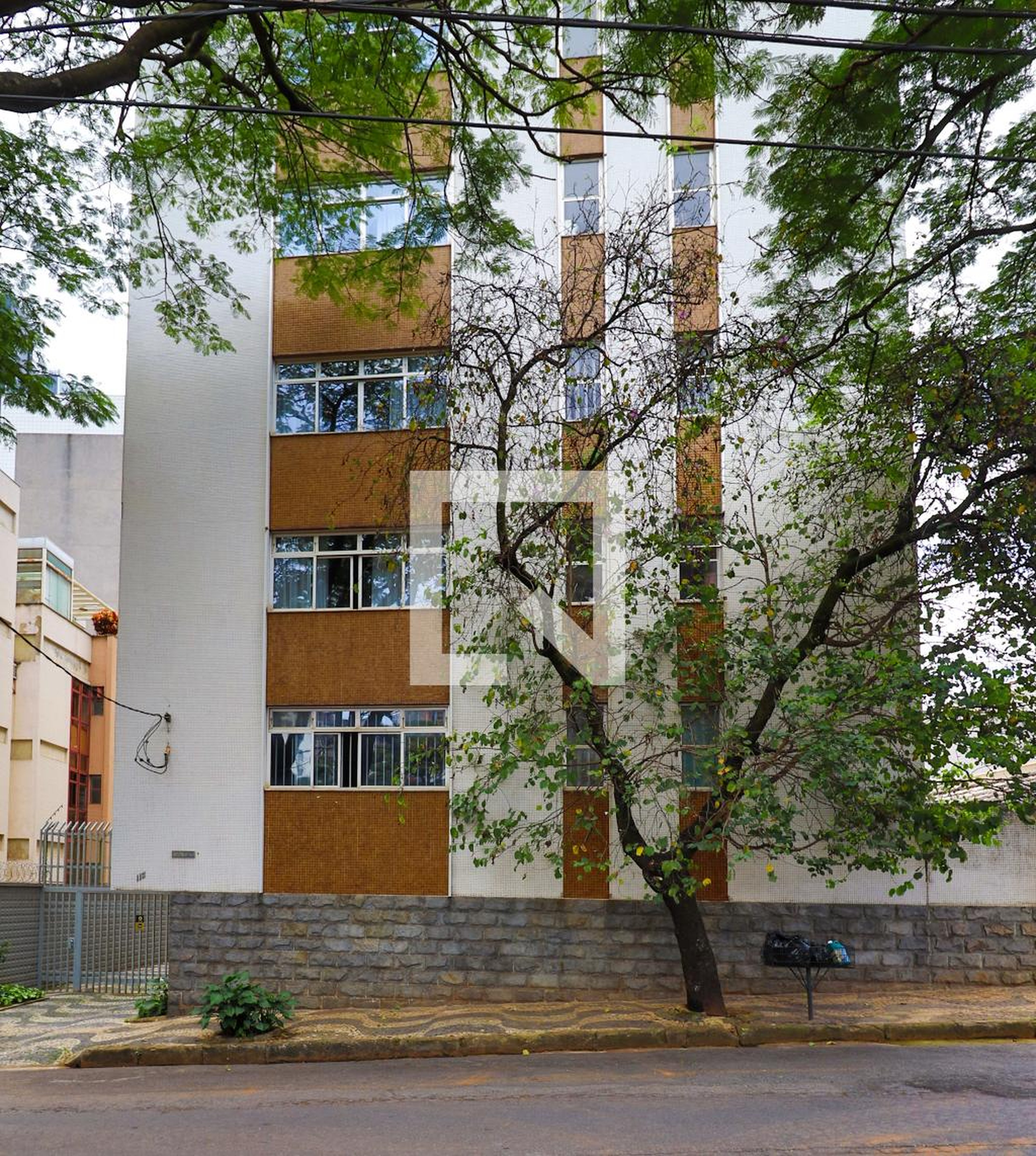 Fachada Condomínio em Rua Odilon Braga, 113