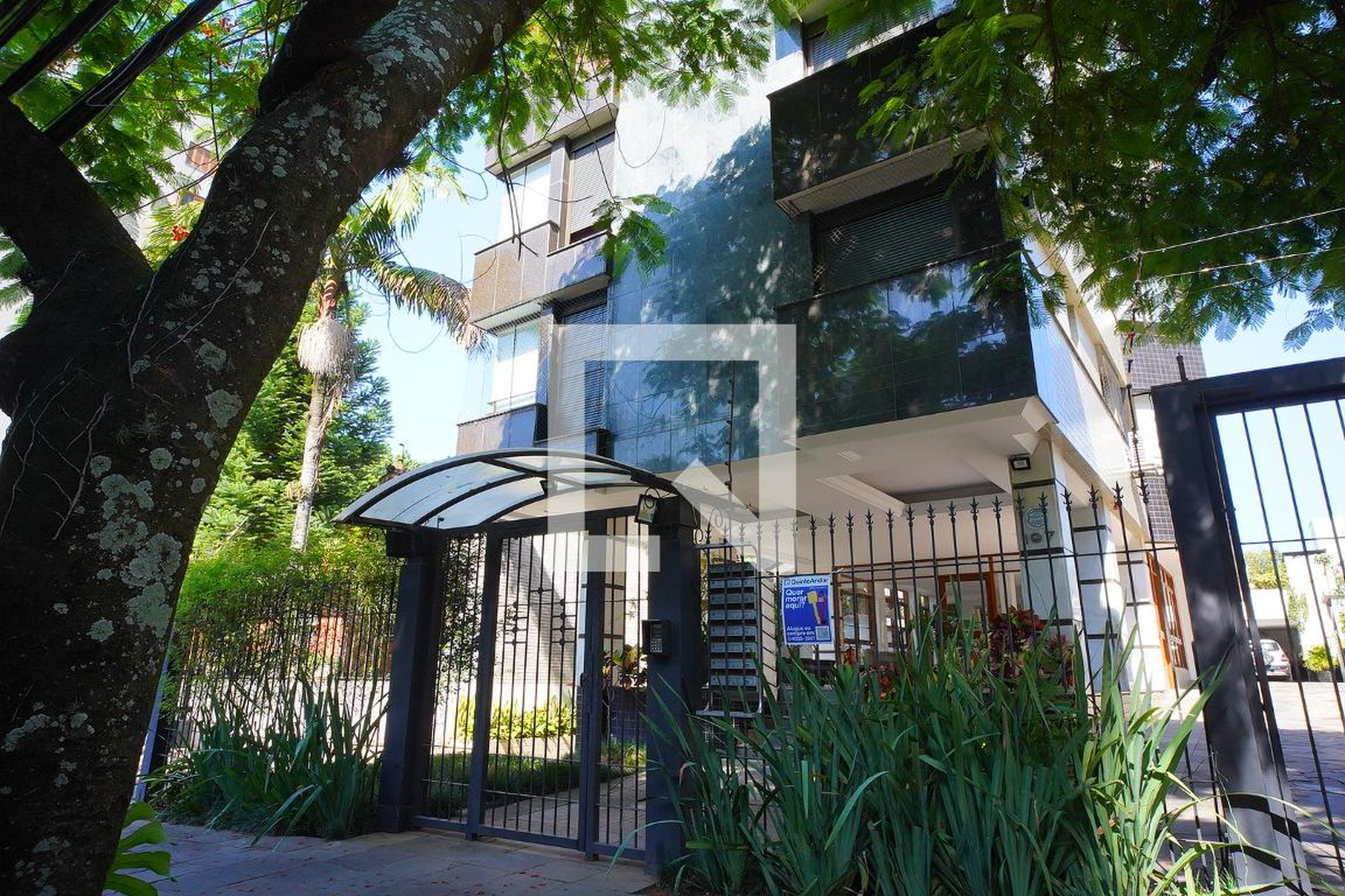 Fachada do Prédio Condomínio em Rua Engenheiro Olávo Nunes, 197