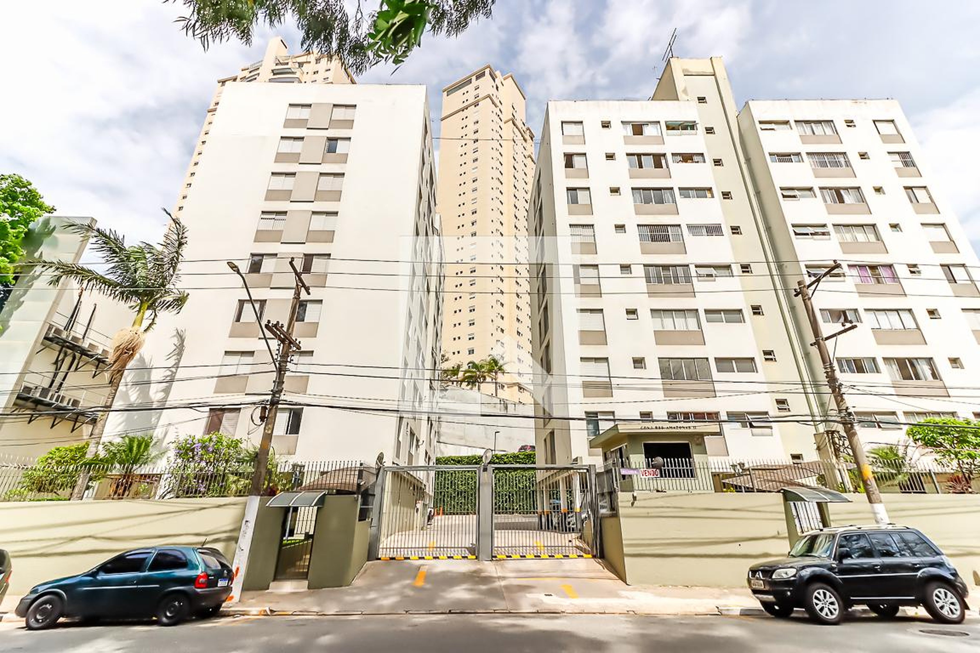 Fachada Condomínio em Rua Mariquinha Viana, 1051