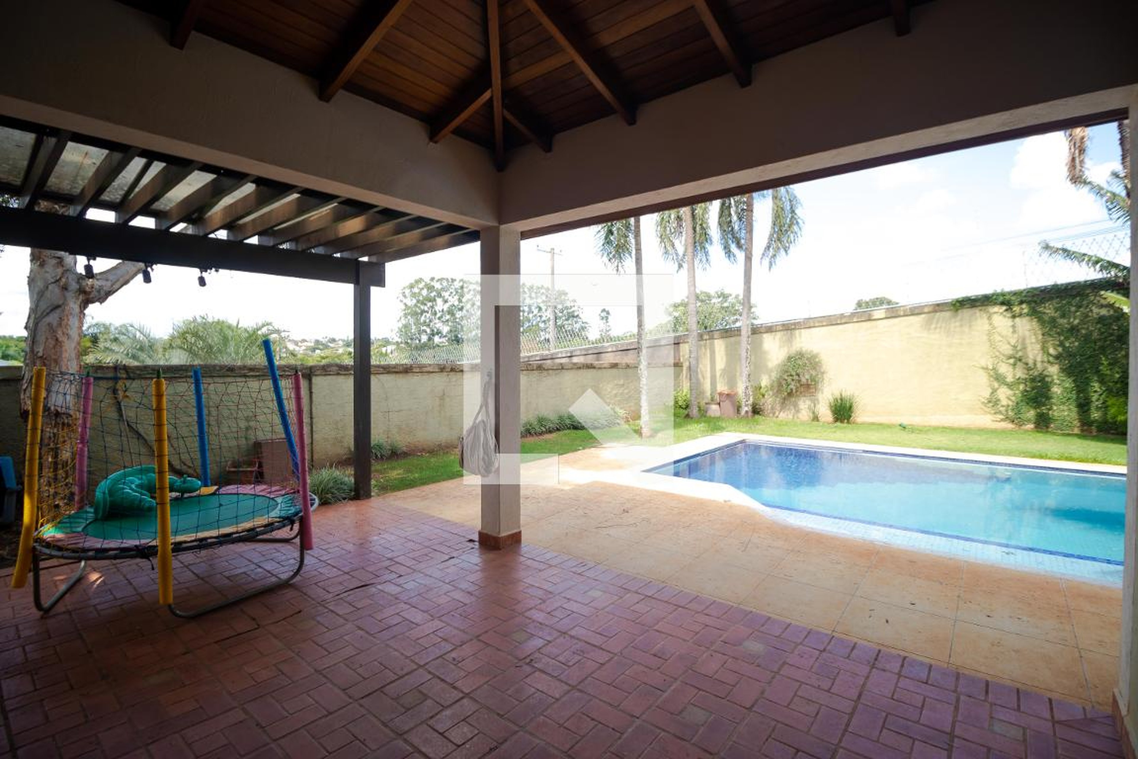 Churrasqueira - Loteamento Alphaville Campinas