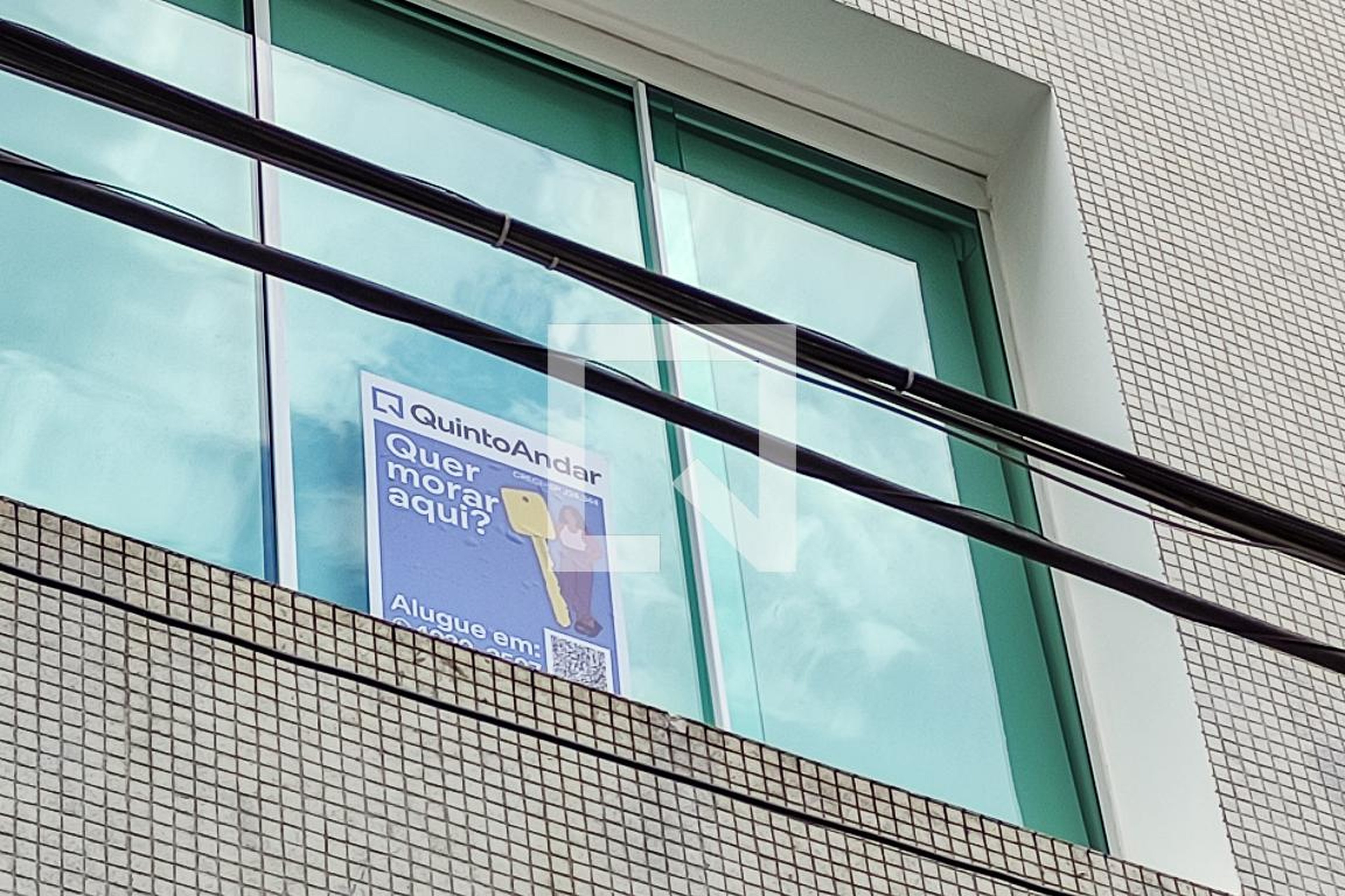 Fachada Condomínio em Rua das Camélias, 30