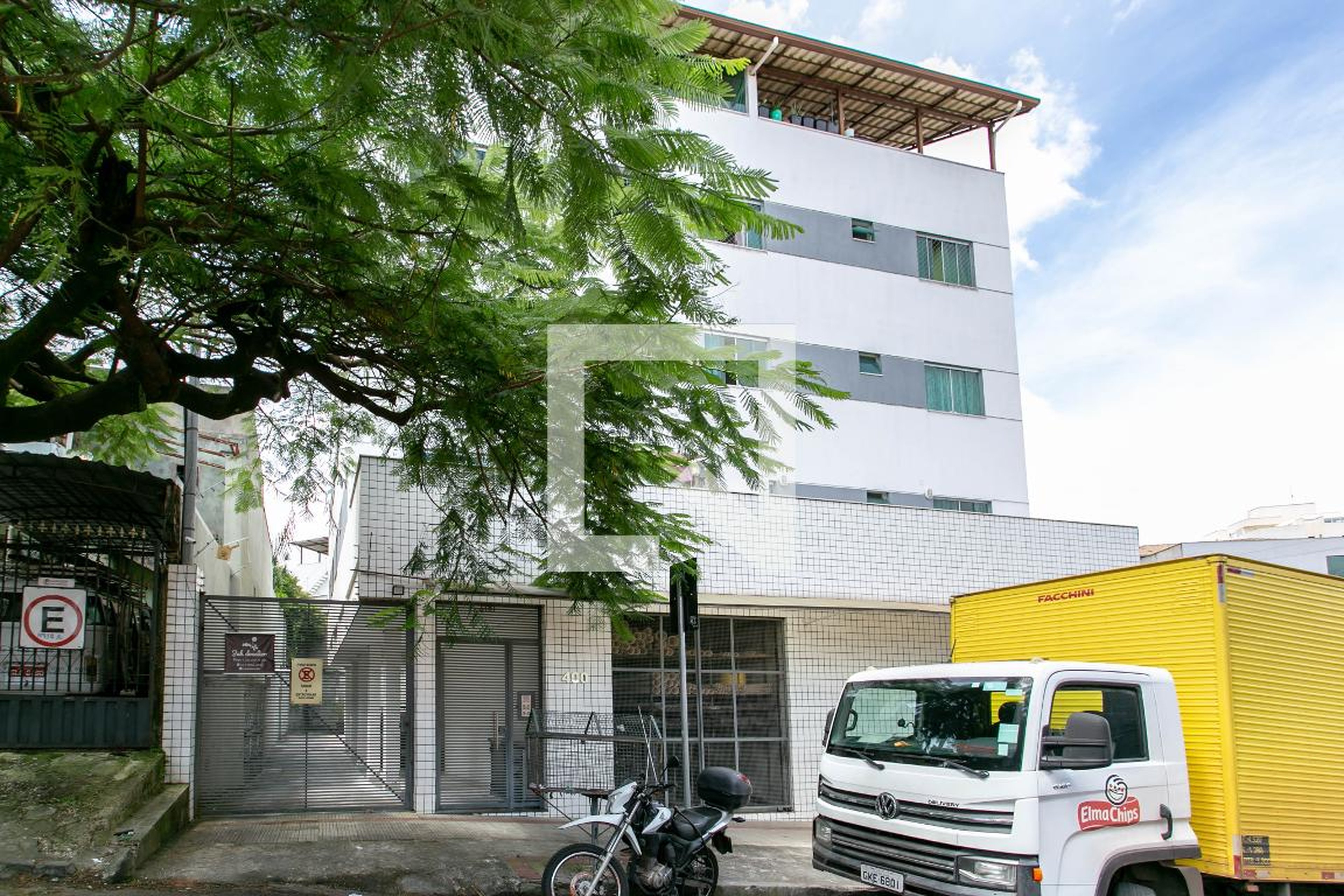 Fachada Condomínio em Rua Ganso, 400