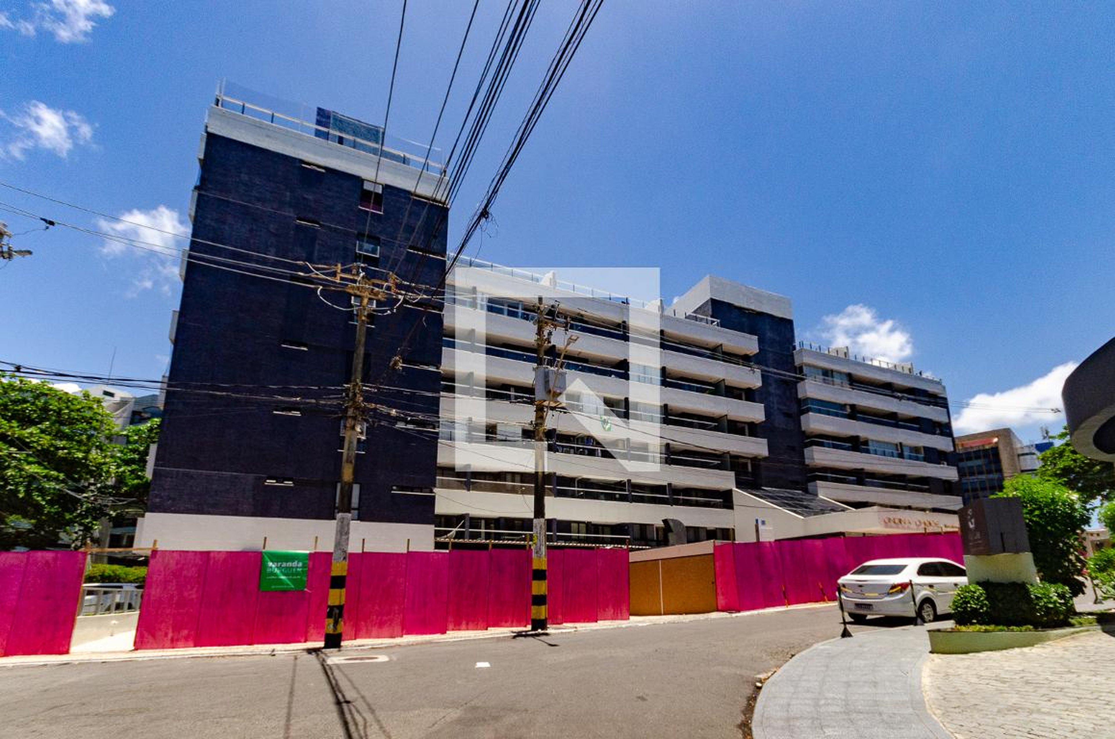 Fachada do Condomínio Condomínio Ondina Choice