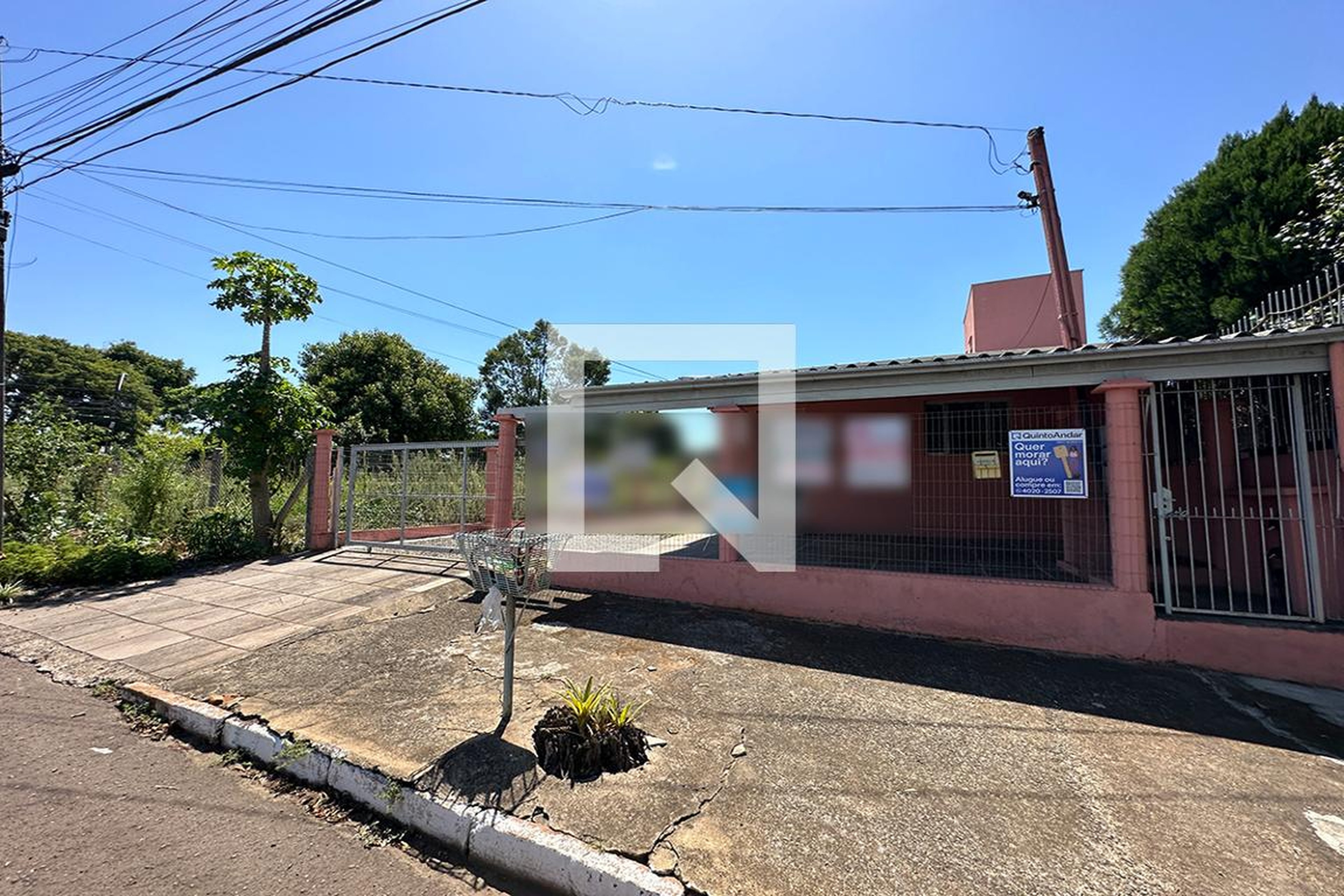 Fachada Condomínio em Rua Rio Taquarí, 182