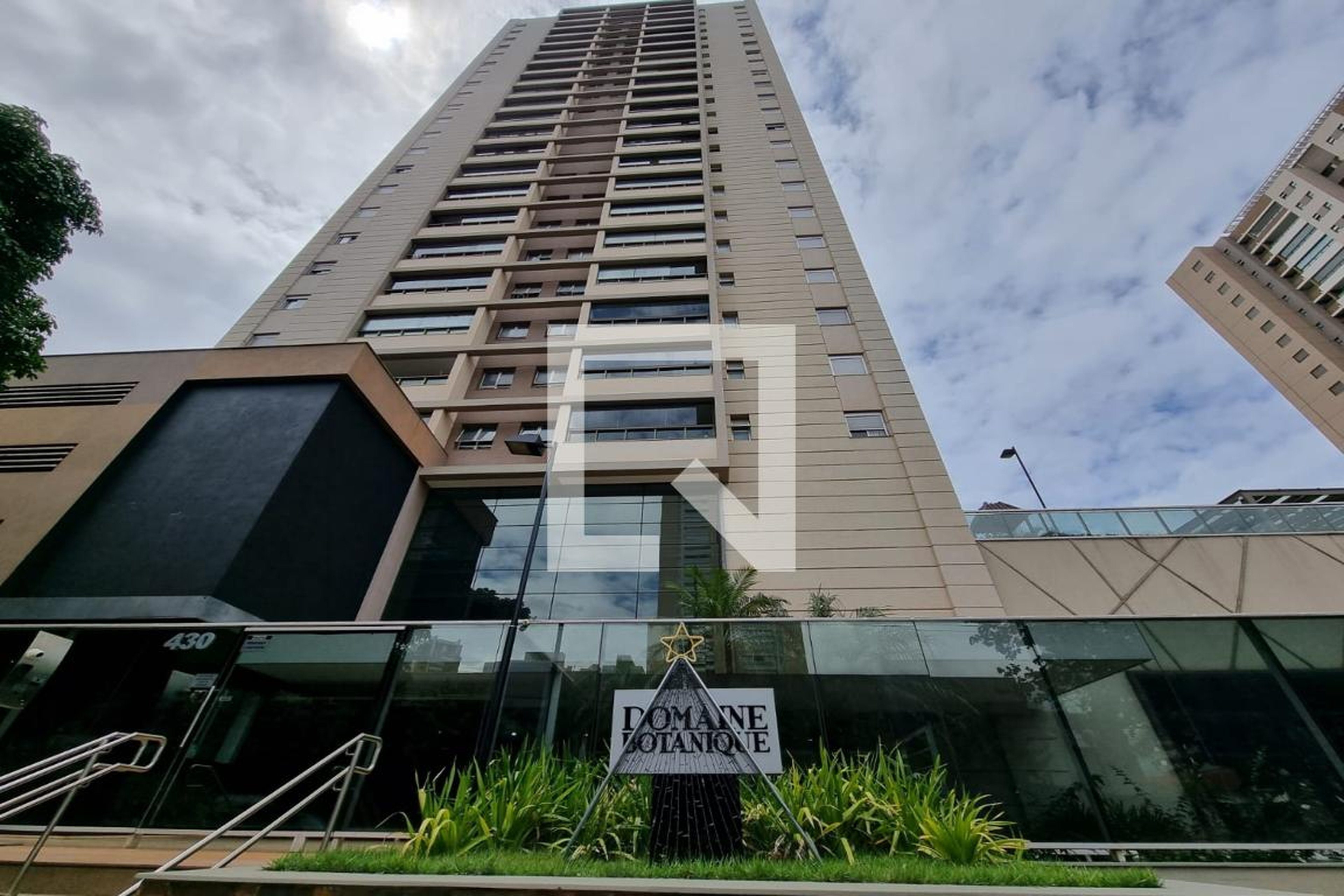 Fachada do Prédio Condomínio Domaine Botanique