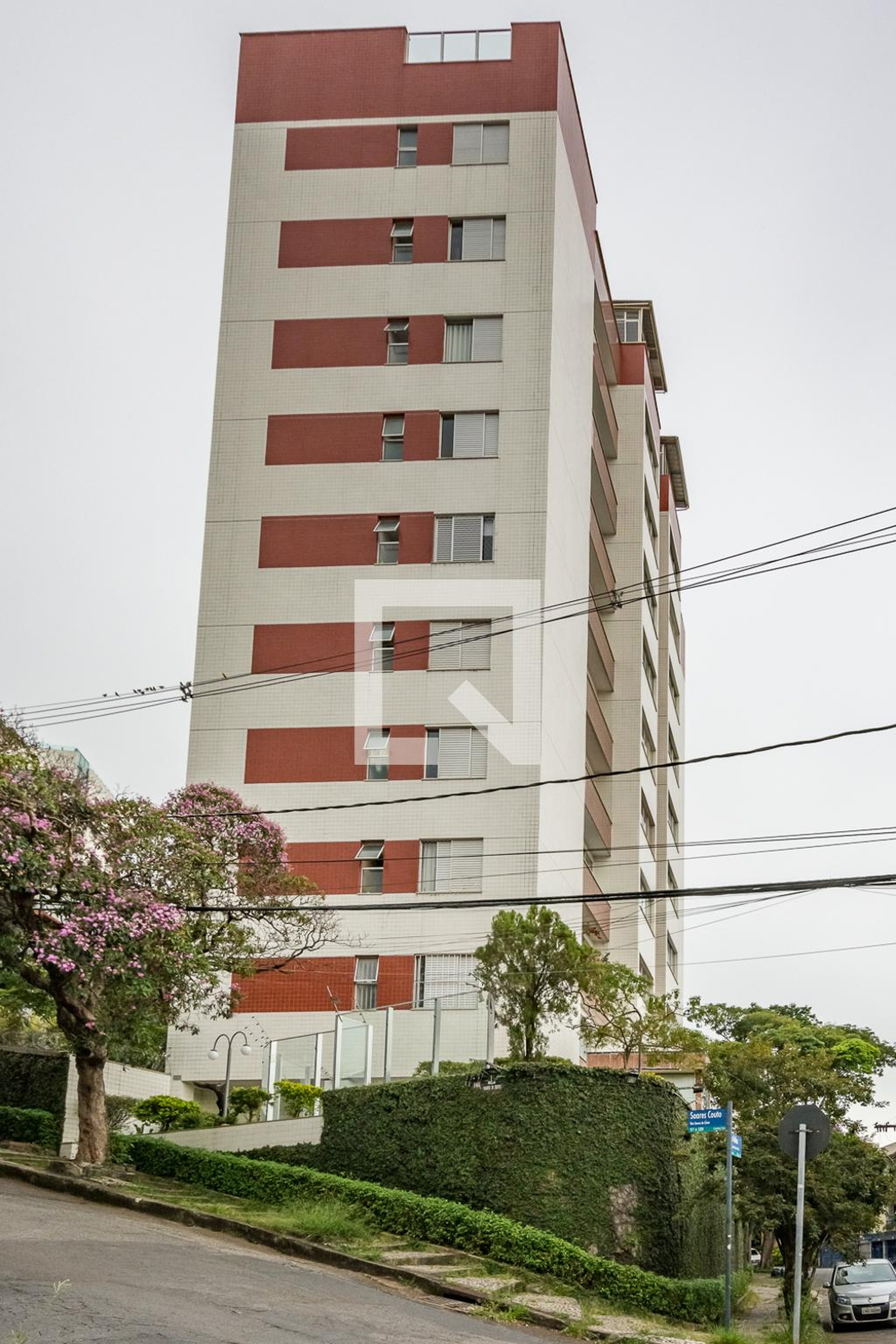 Fachada Condomínio em Rua Soares do Couto, 185