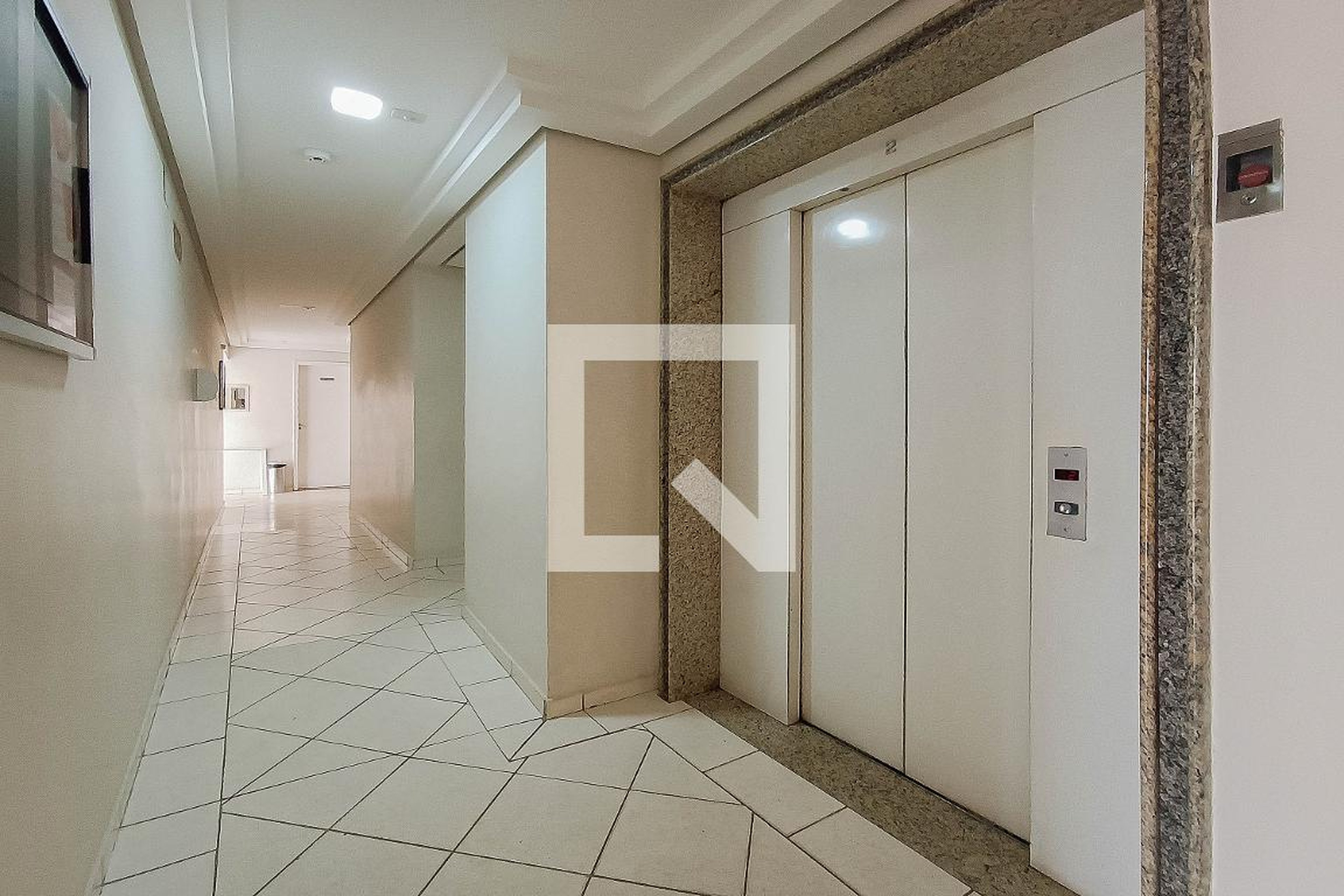 Elevador - Essencial Residence