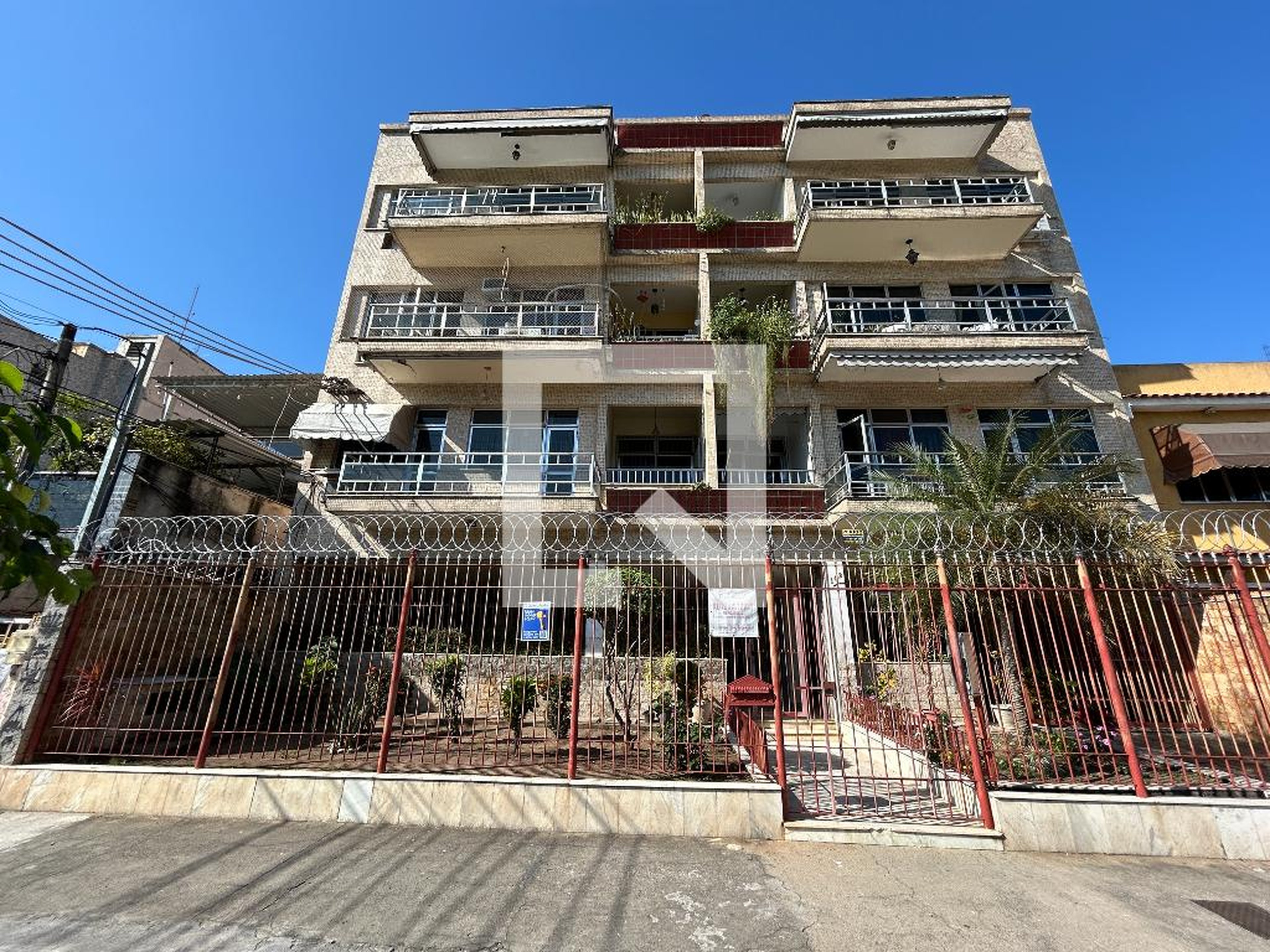 Fachada Condomínio em Rua Líbia, 142