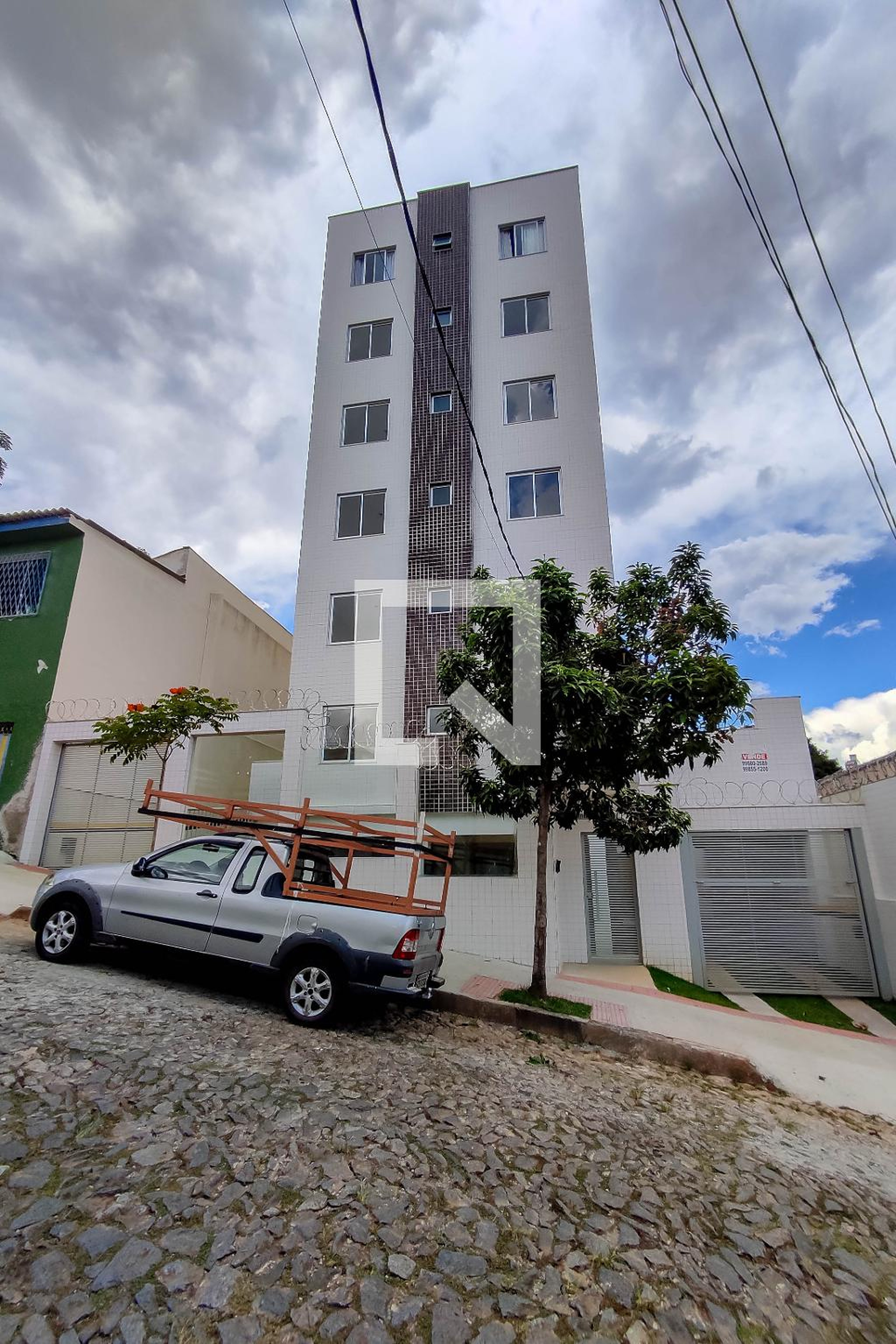 Fachada Condomínio em Rua Campína Verde, 893