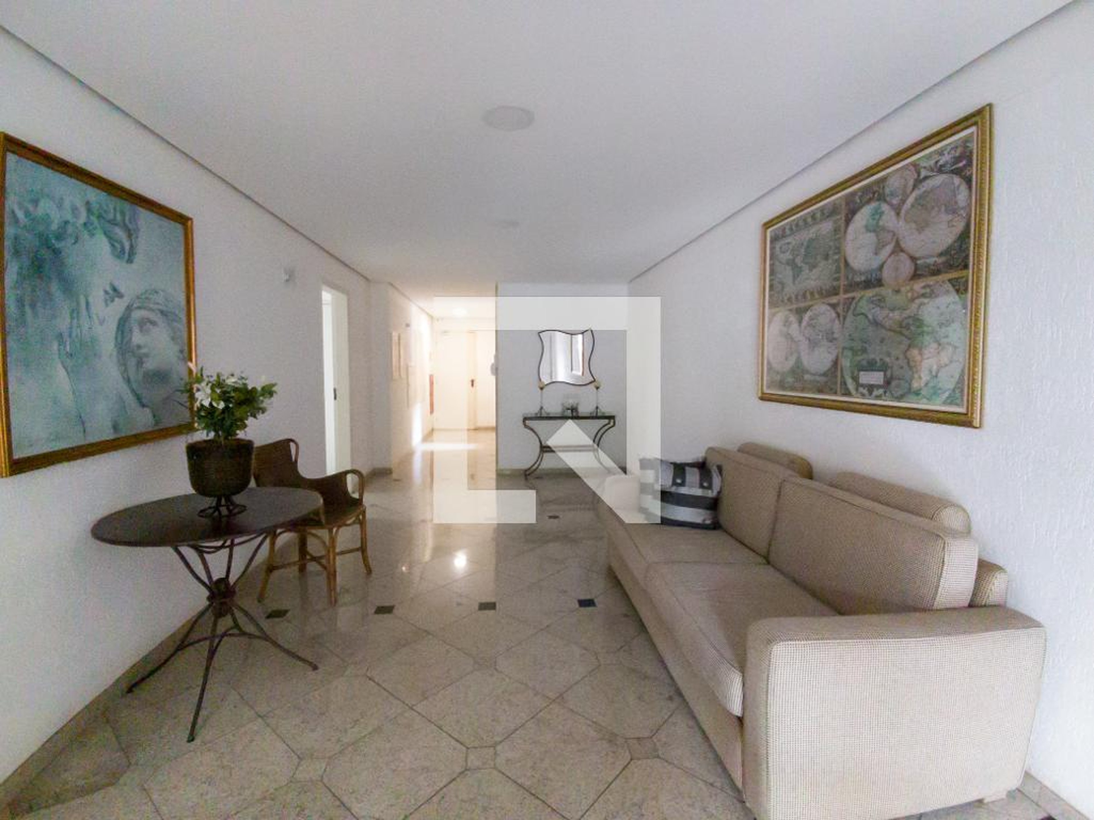 Hall social - Piazza Veneza