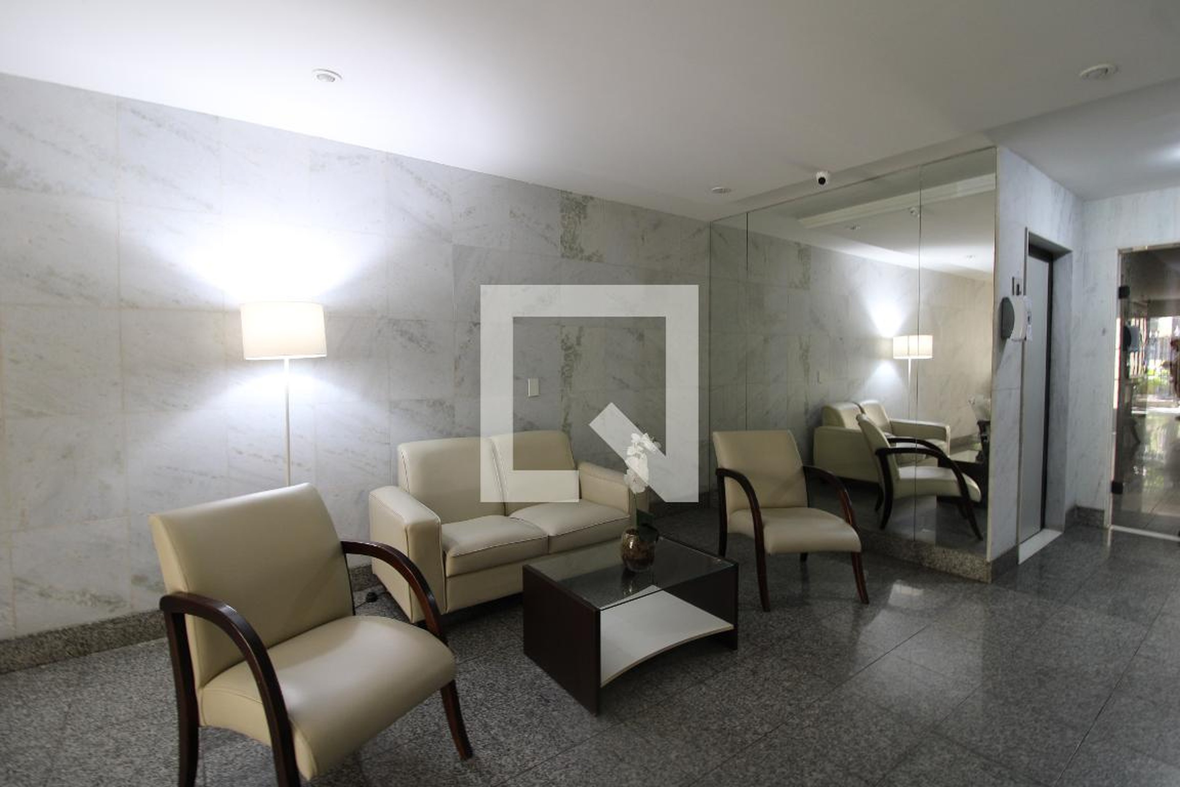 Hall de Entrada - Carlos Figueiredo