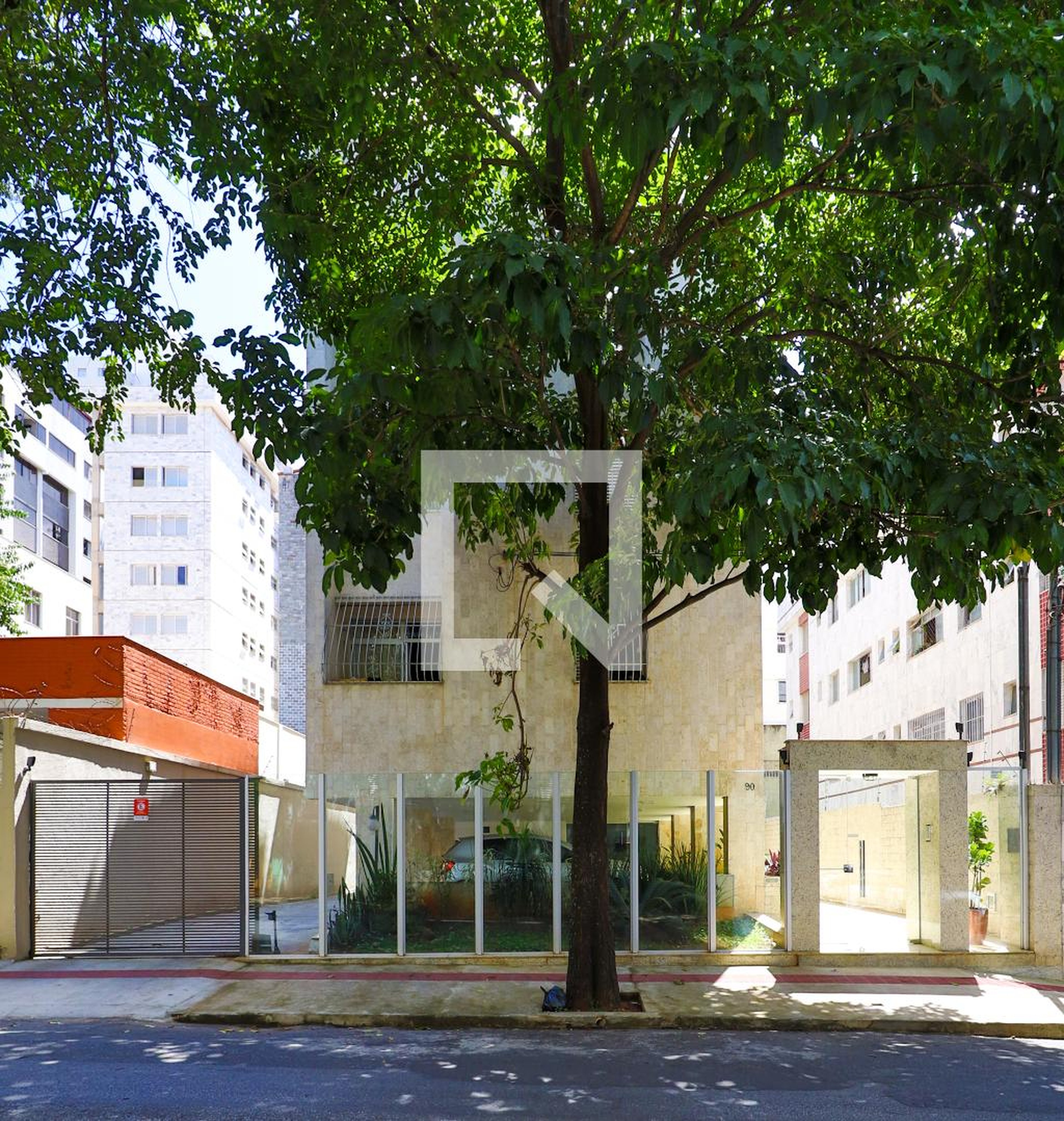 Fachada Condomínio em Rua Costa Rica, 90