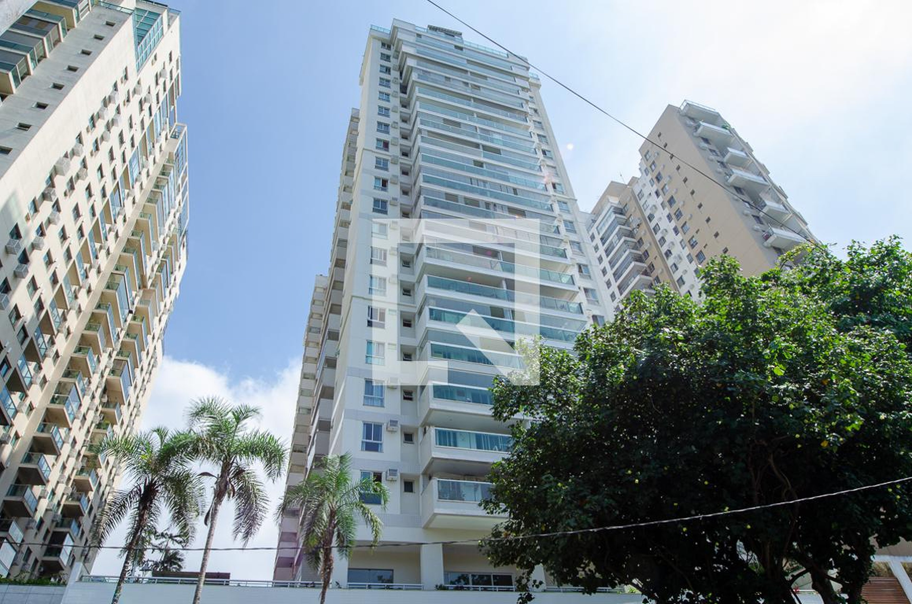 Fachada do prédio Condomínio Perto Madero