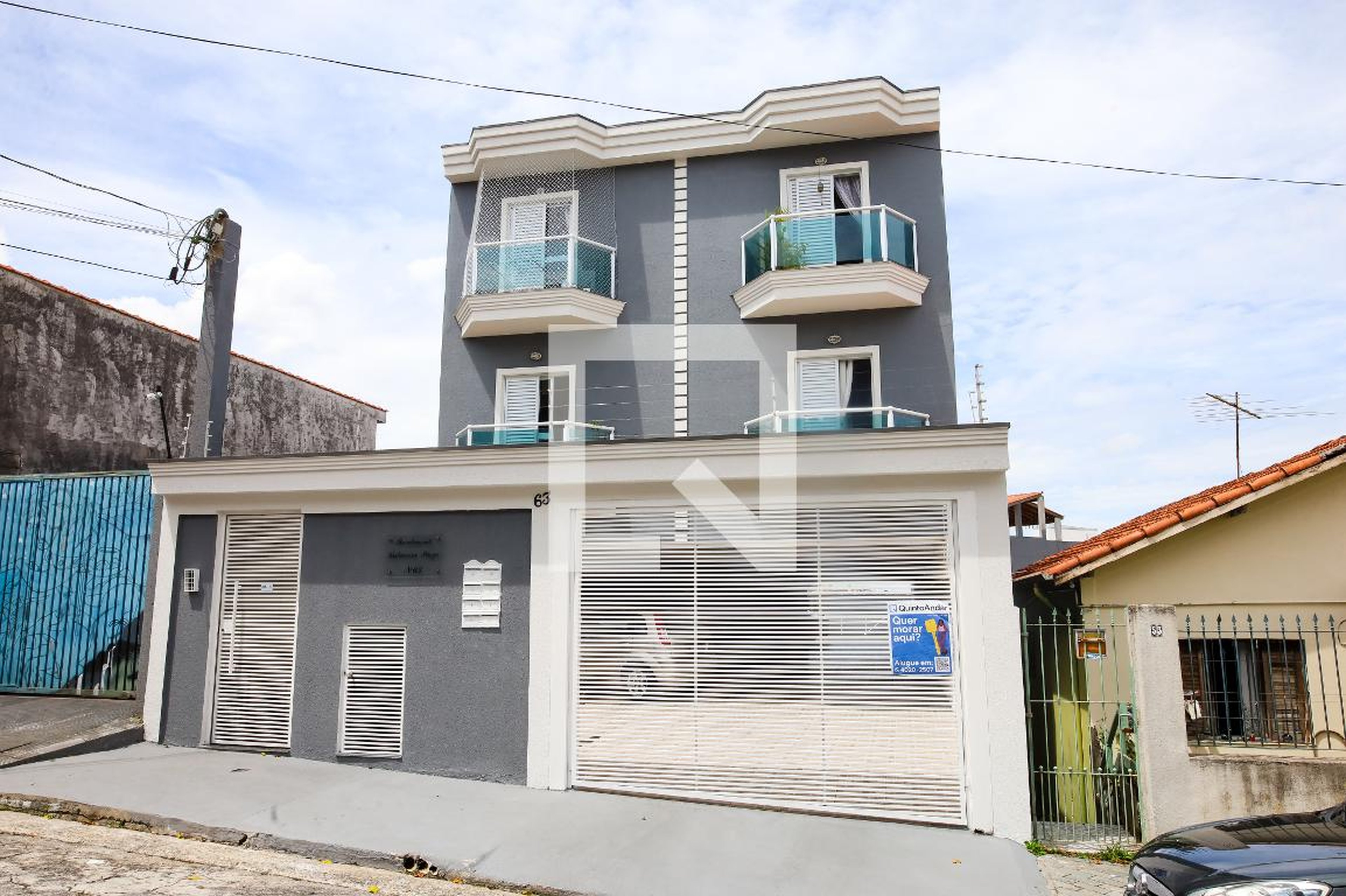 Fachada Condomínio em Rua Rubiaceia, 63