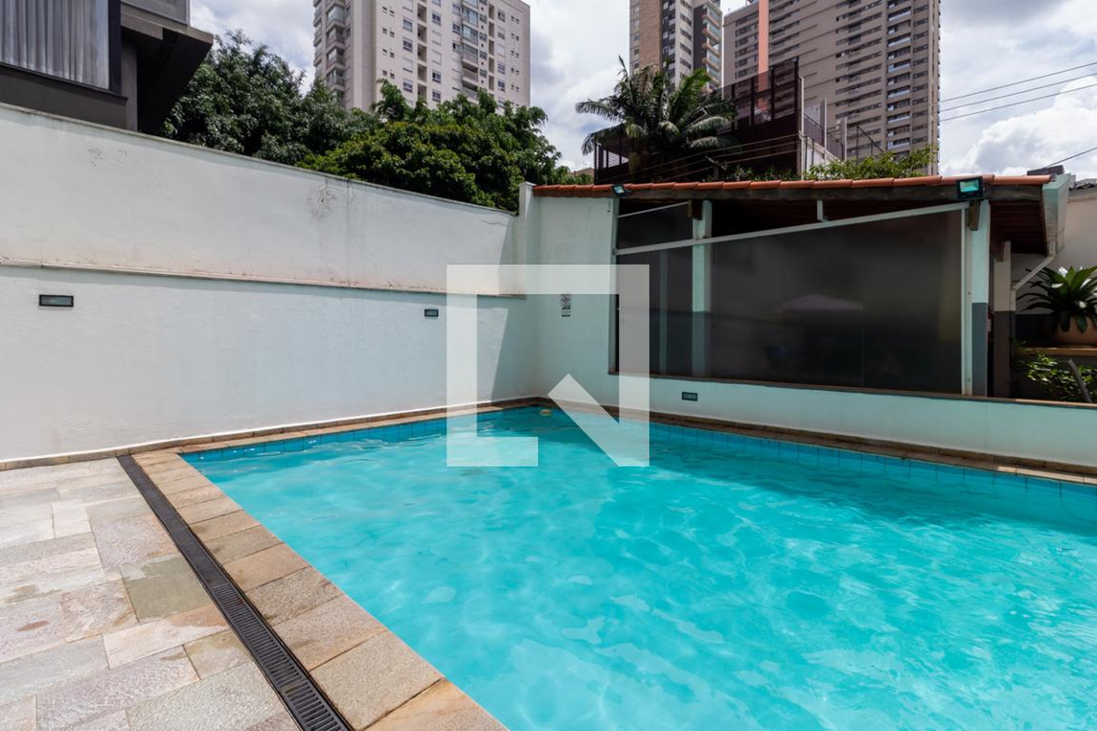 Piscina - Edifício Meursault