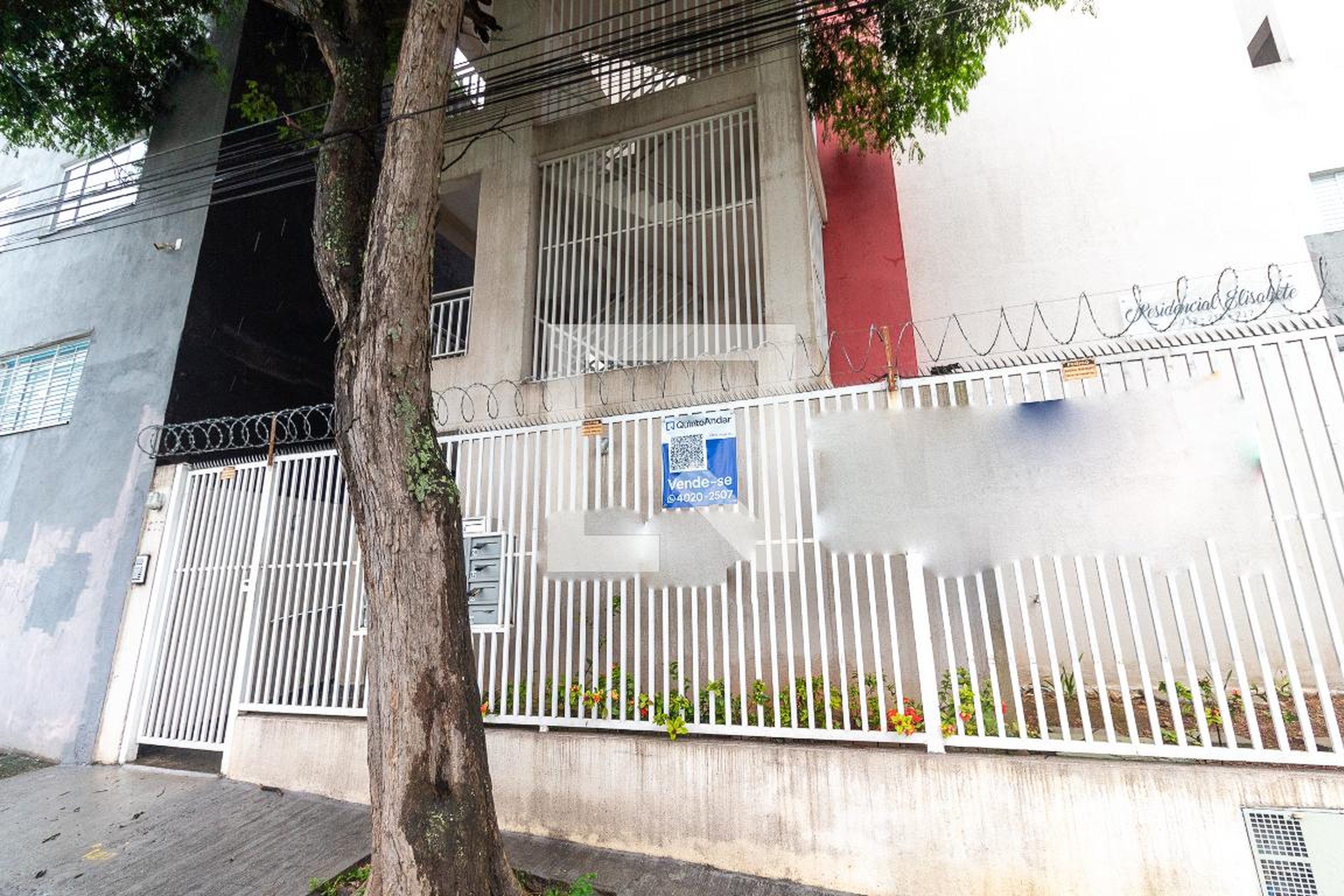 Fachada do Prédio Condomínio em Rua Teodoro Lorencini, 215