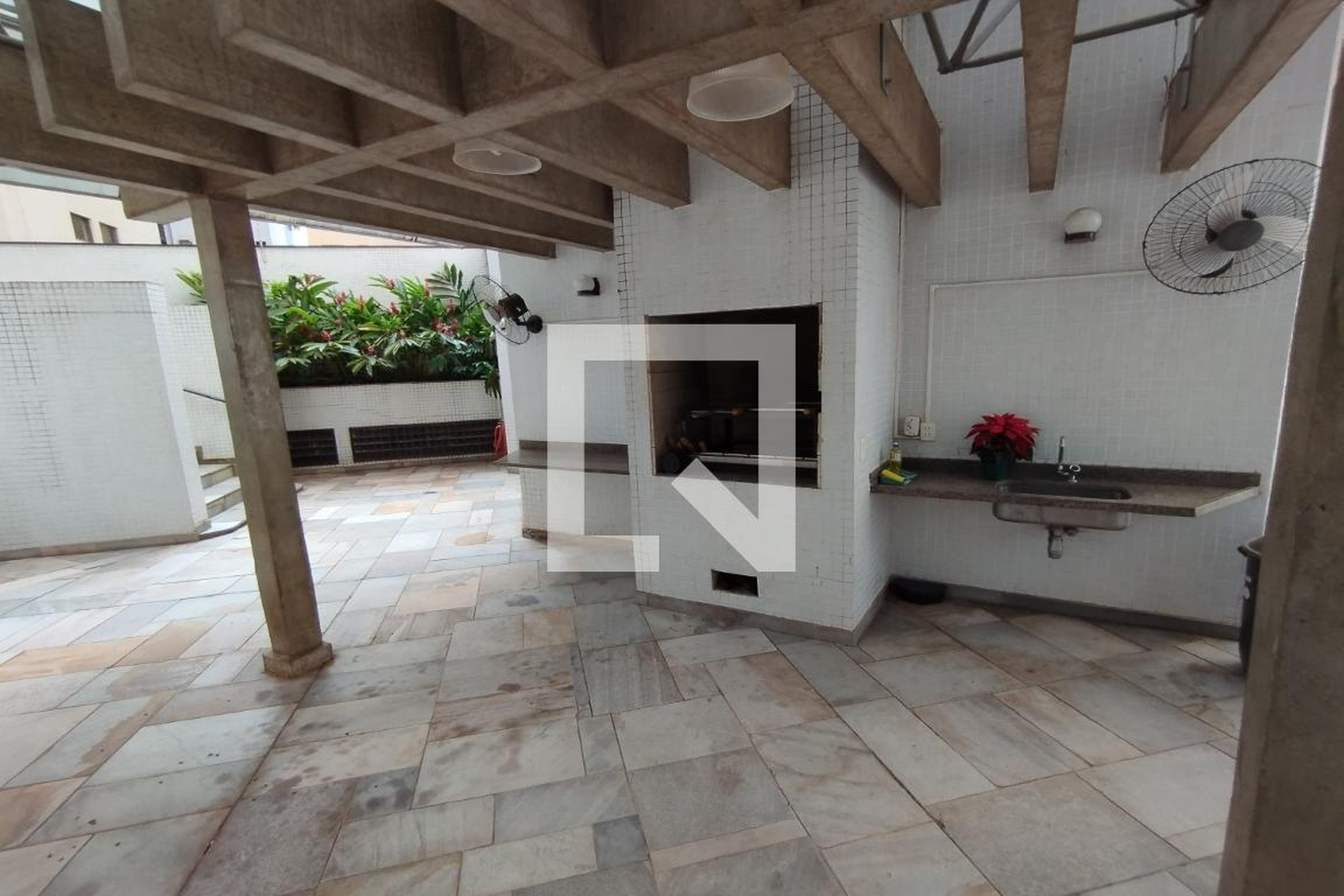 Churrasqueira - Edifício Topázio