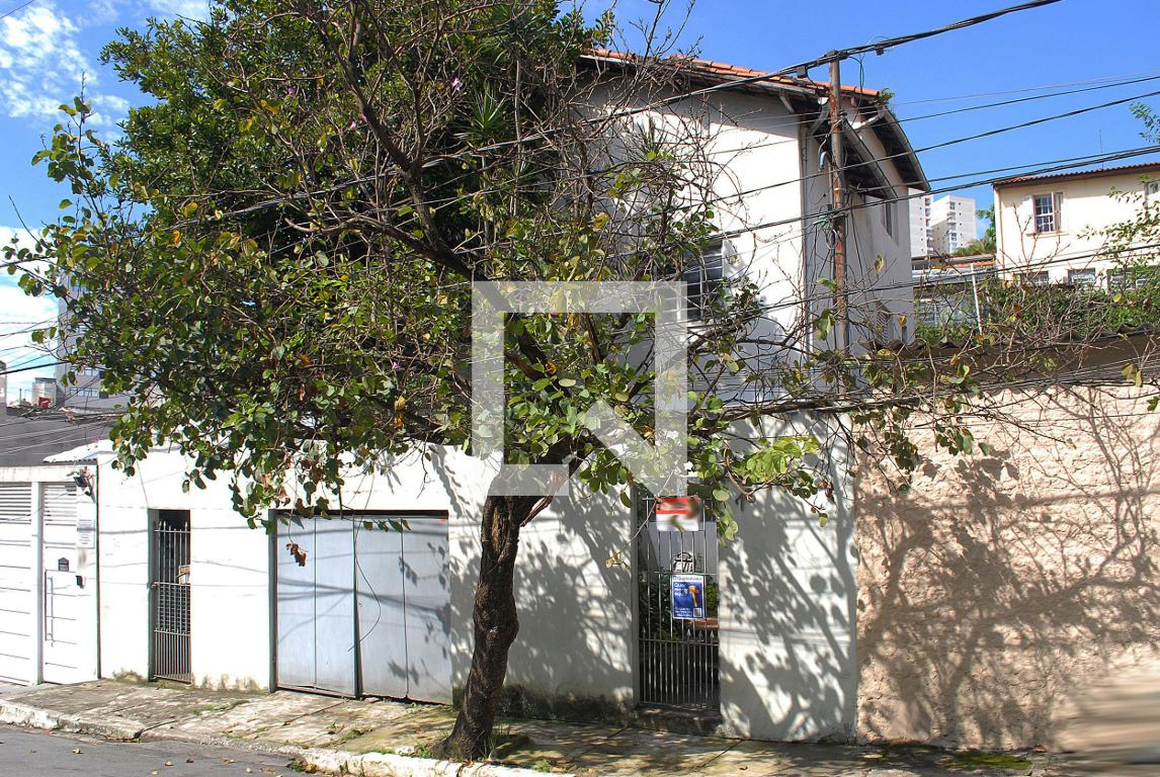 Fachada Condomínio em Rua Sabino, 76