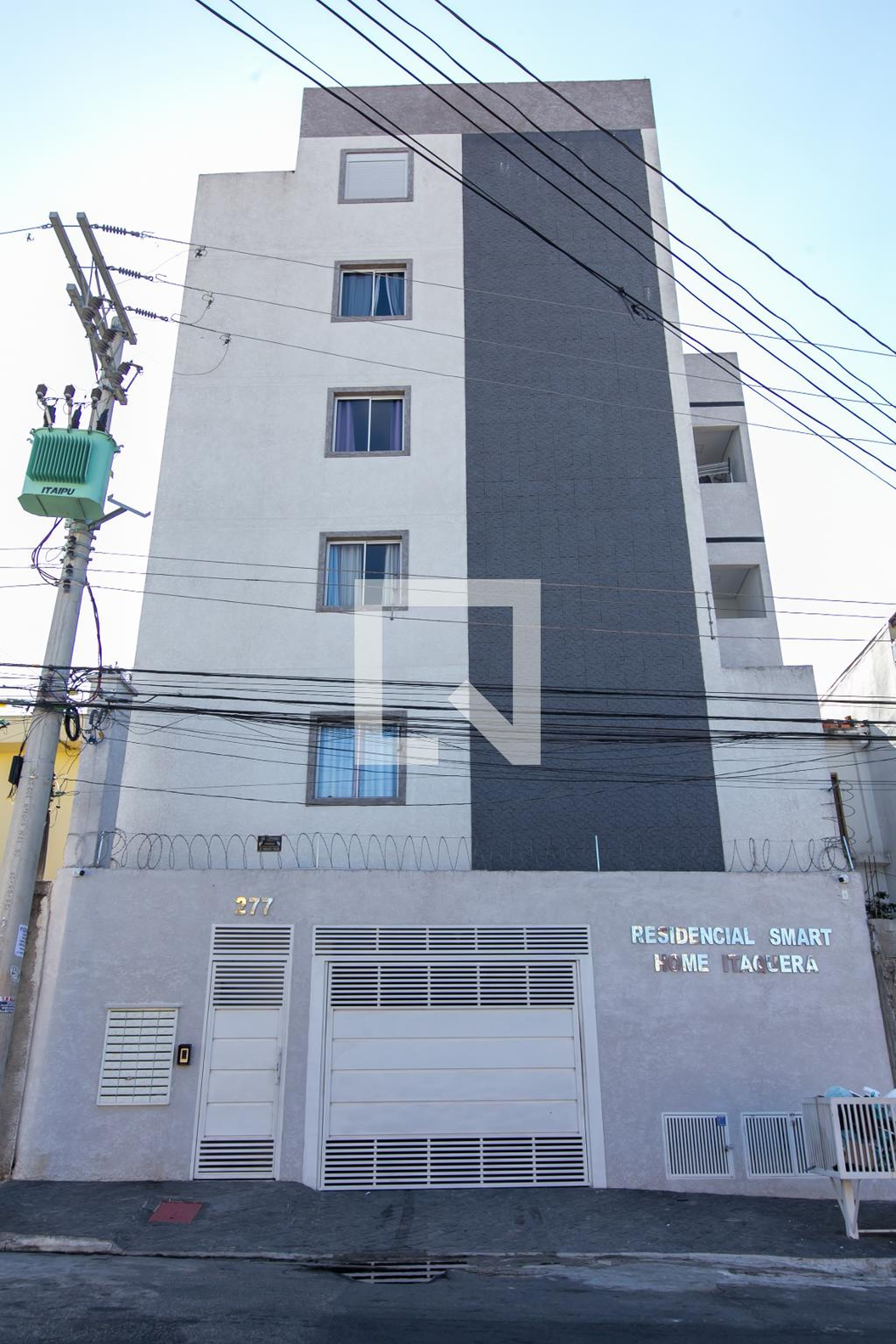 Fachada do Condomínio Condomínio Smart home Itaquera