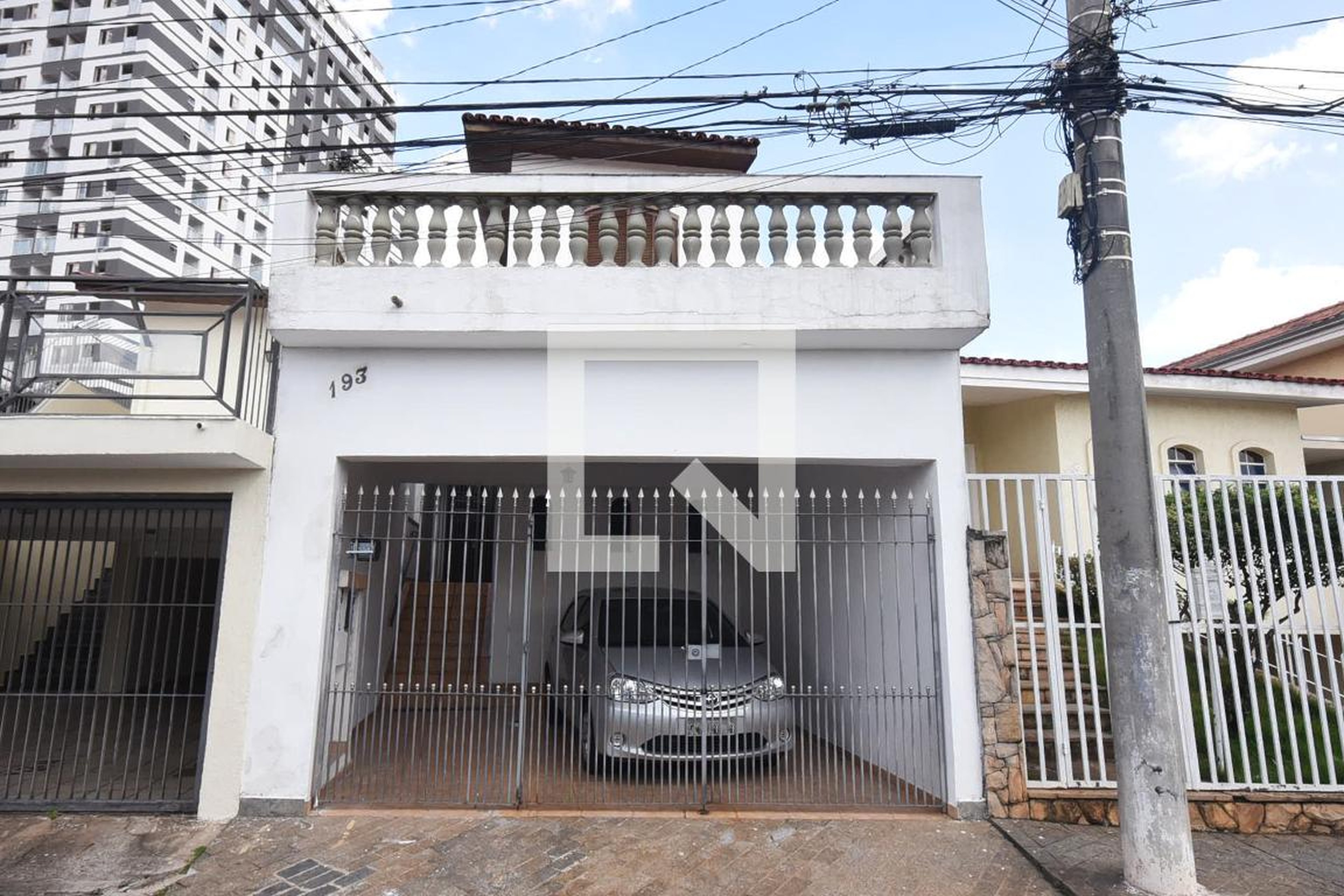 Fachada Condomínio em Rua Santa Bibiana, 193