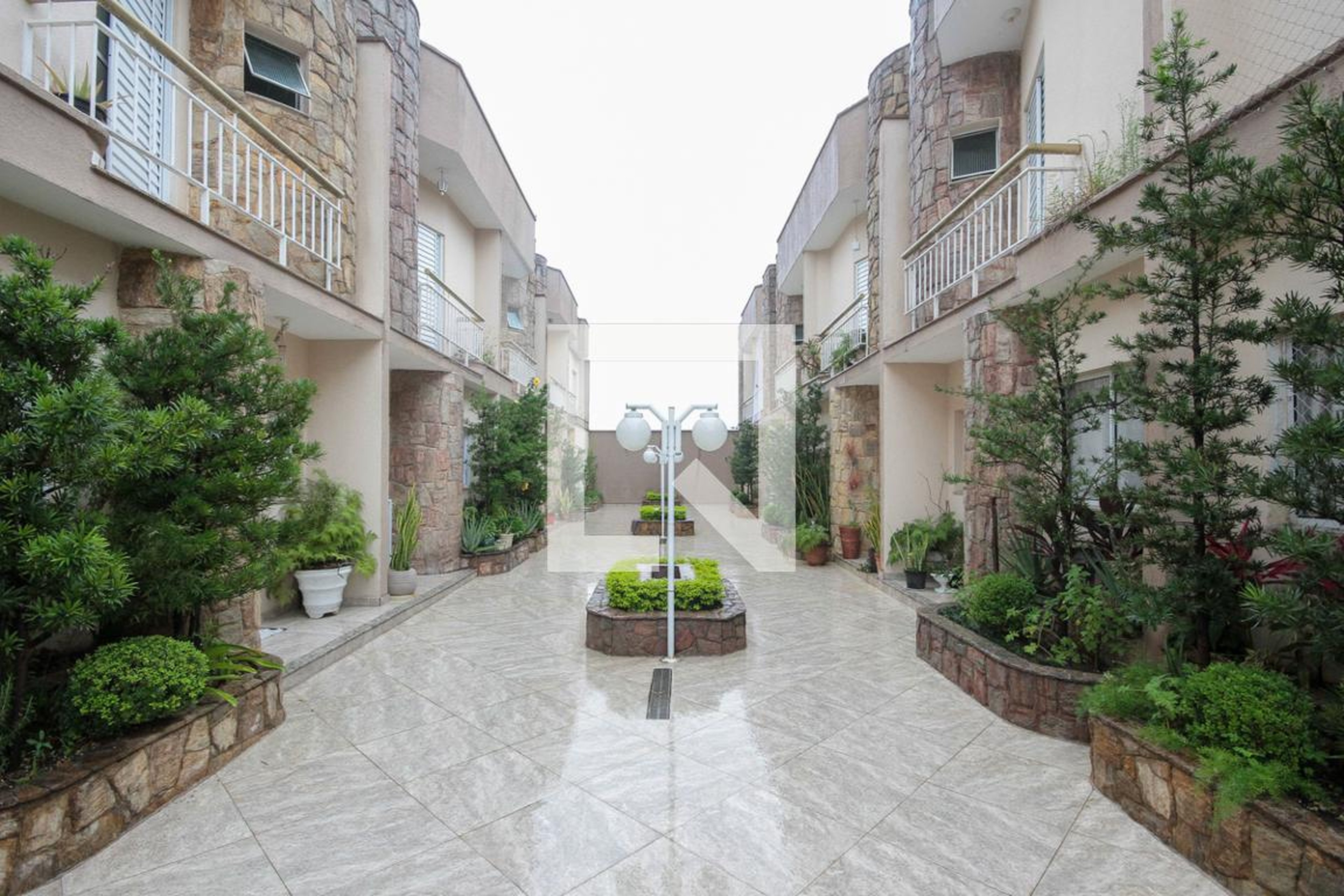 Área externa - Piazza di Tonicelli