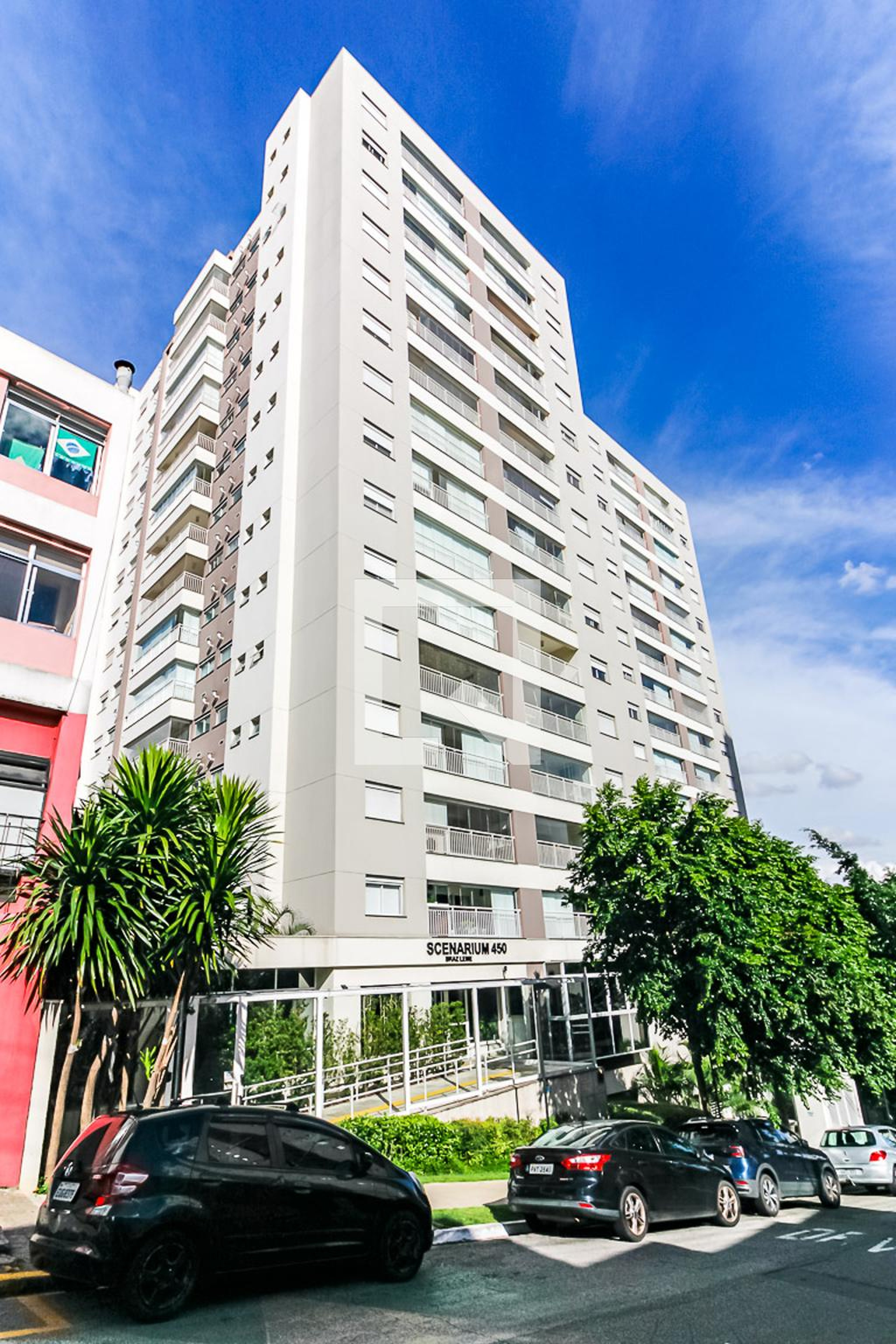 Fachada do Condomínio Condomínio Scenarium Braz Leme