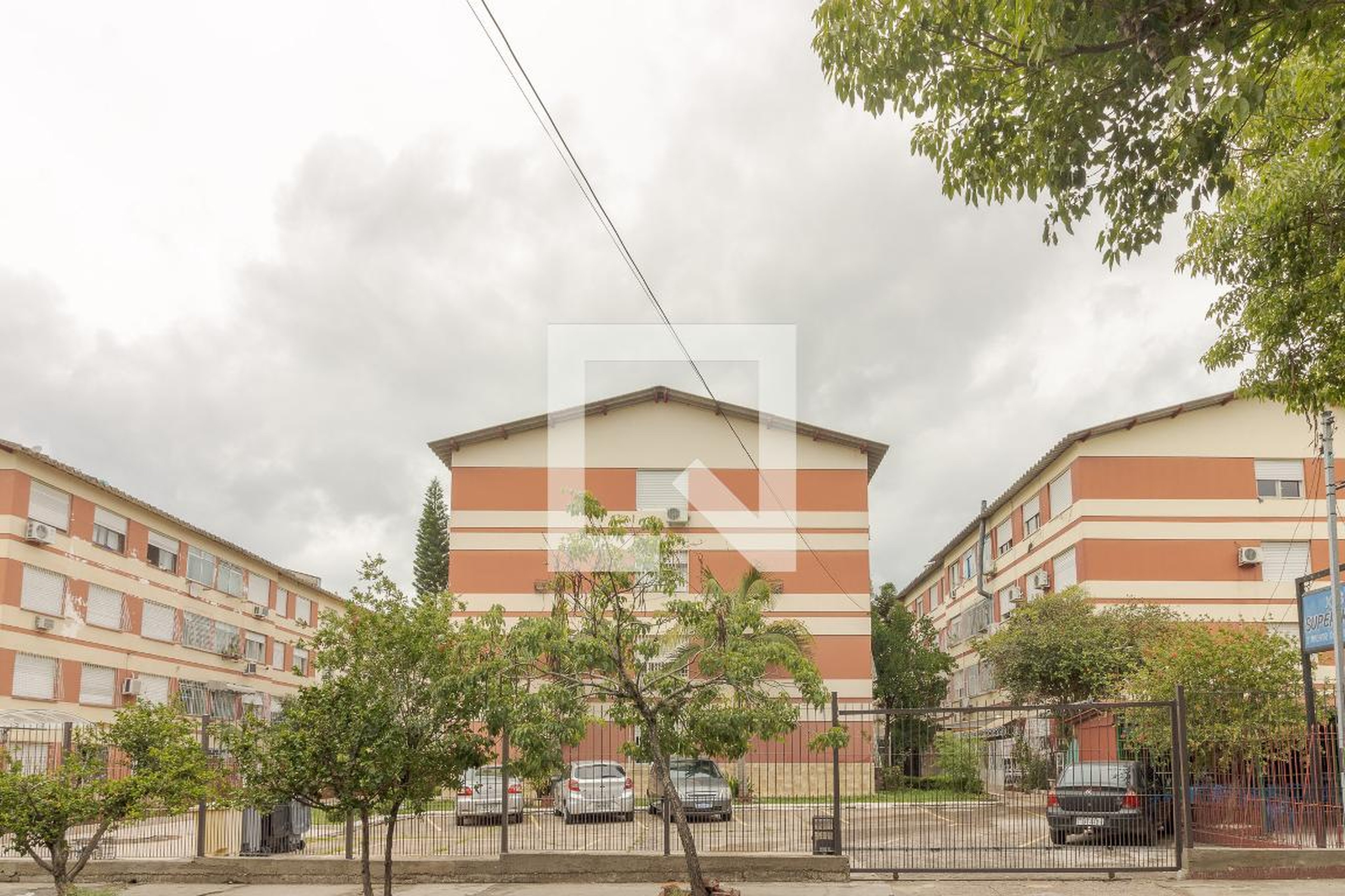 Fachada Condomínio em Rua Carlos Estevão, 650