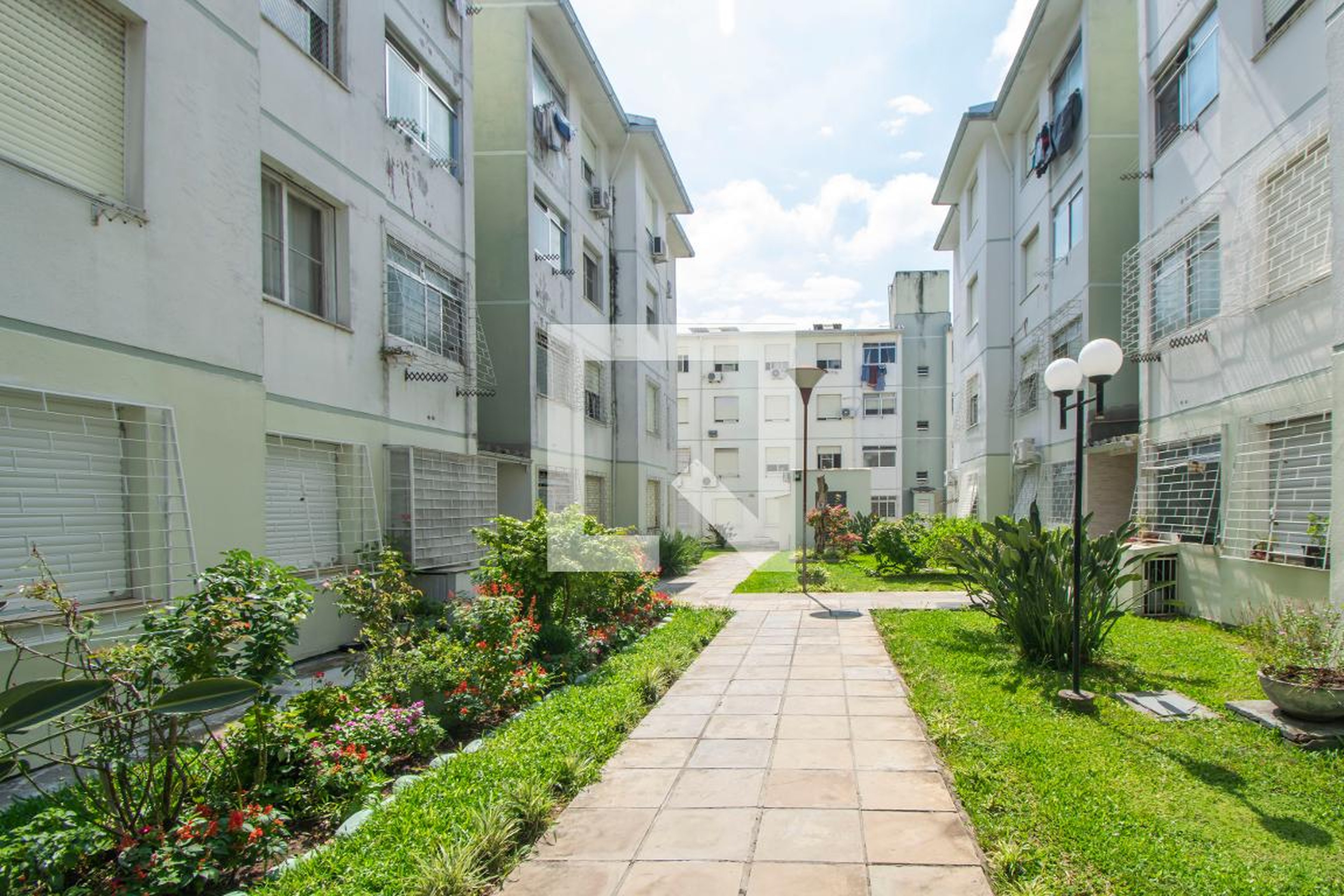 Condomínio - Mingos Varella