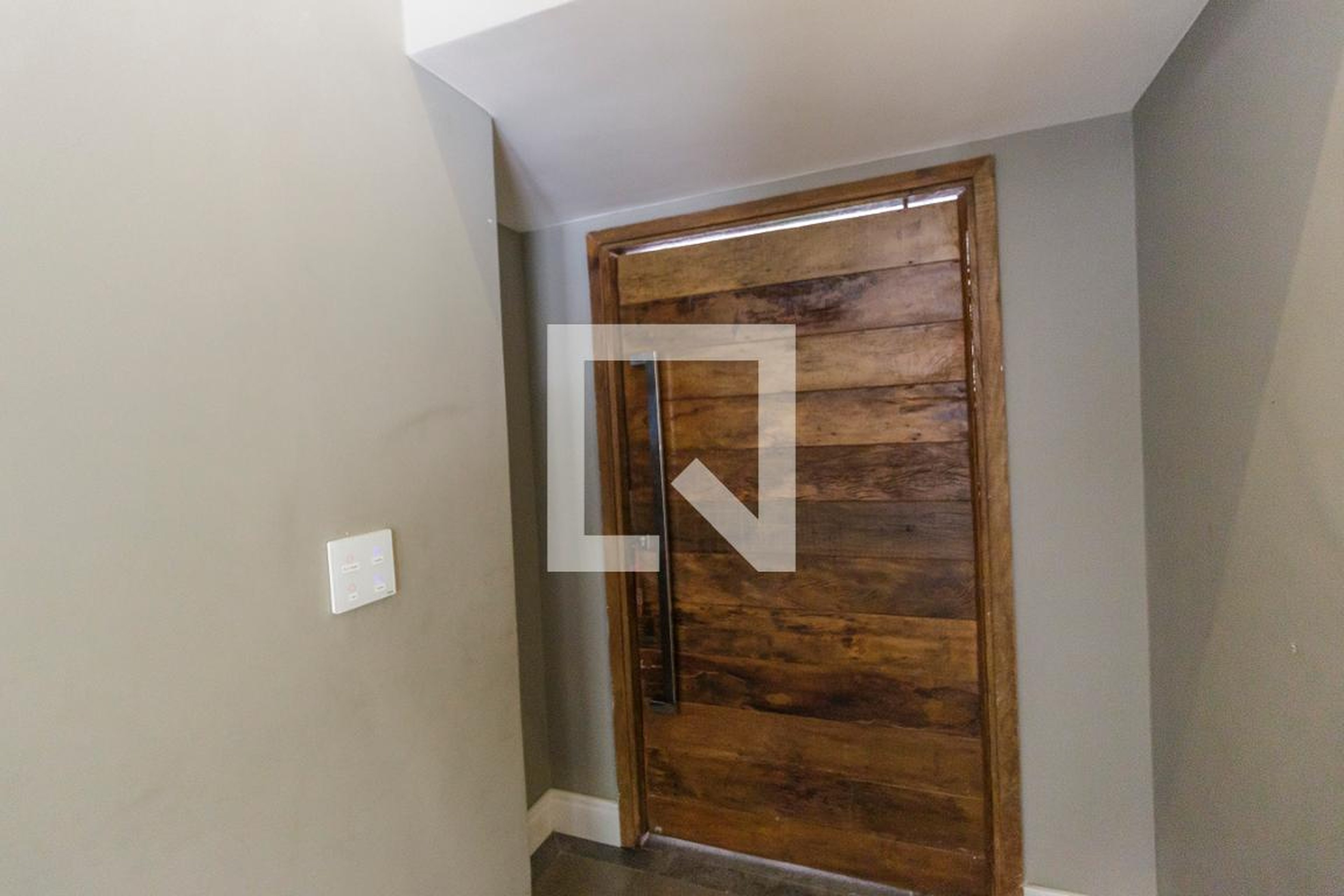 Hall de entrada Condomínio em Alameda Taquaritinga, 65