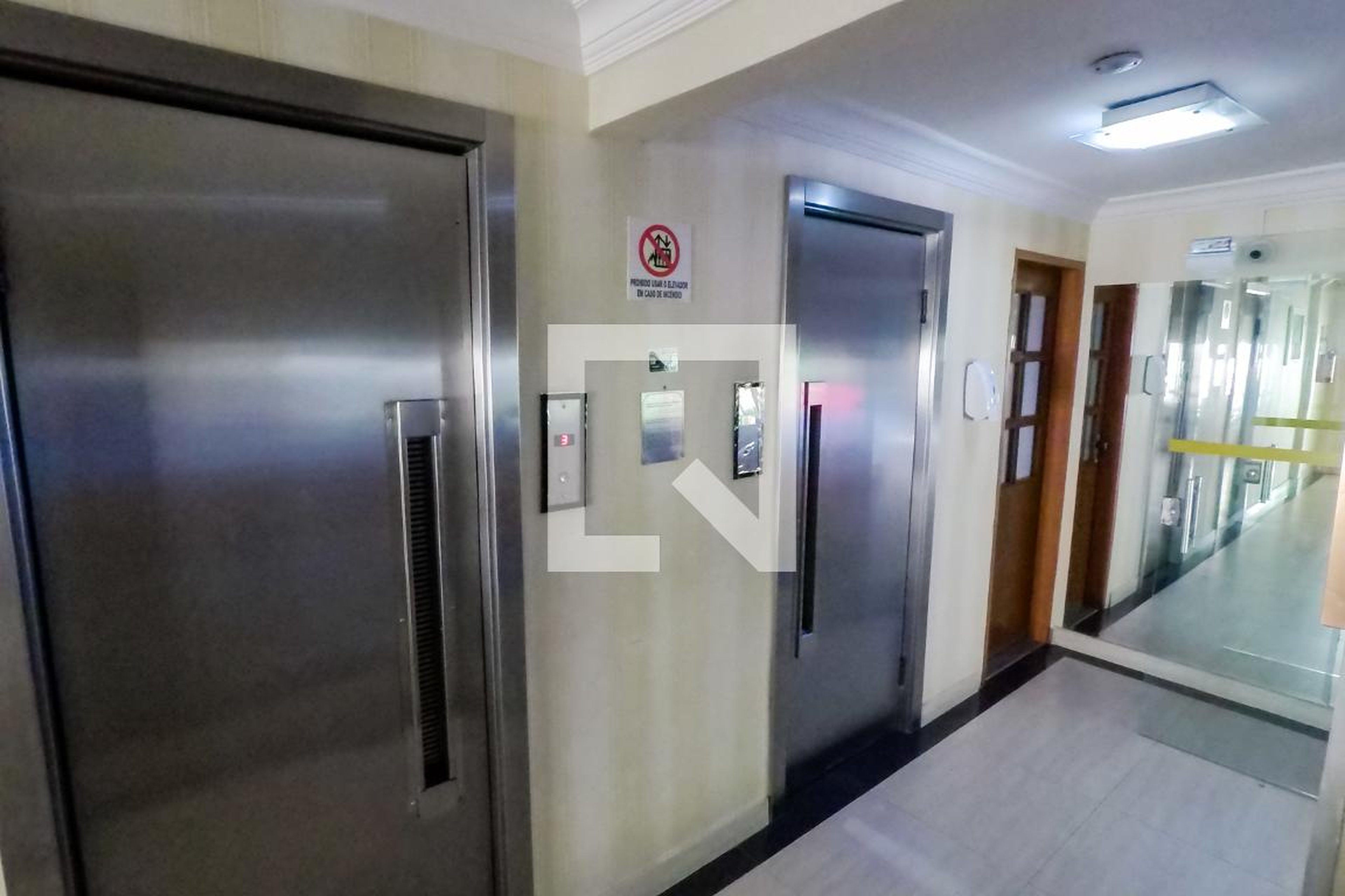 Hall - Santa Cruz