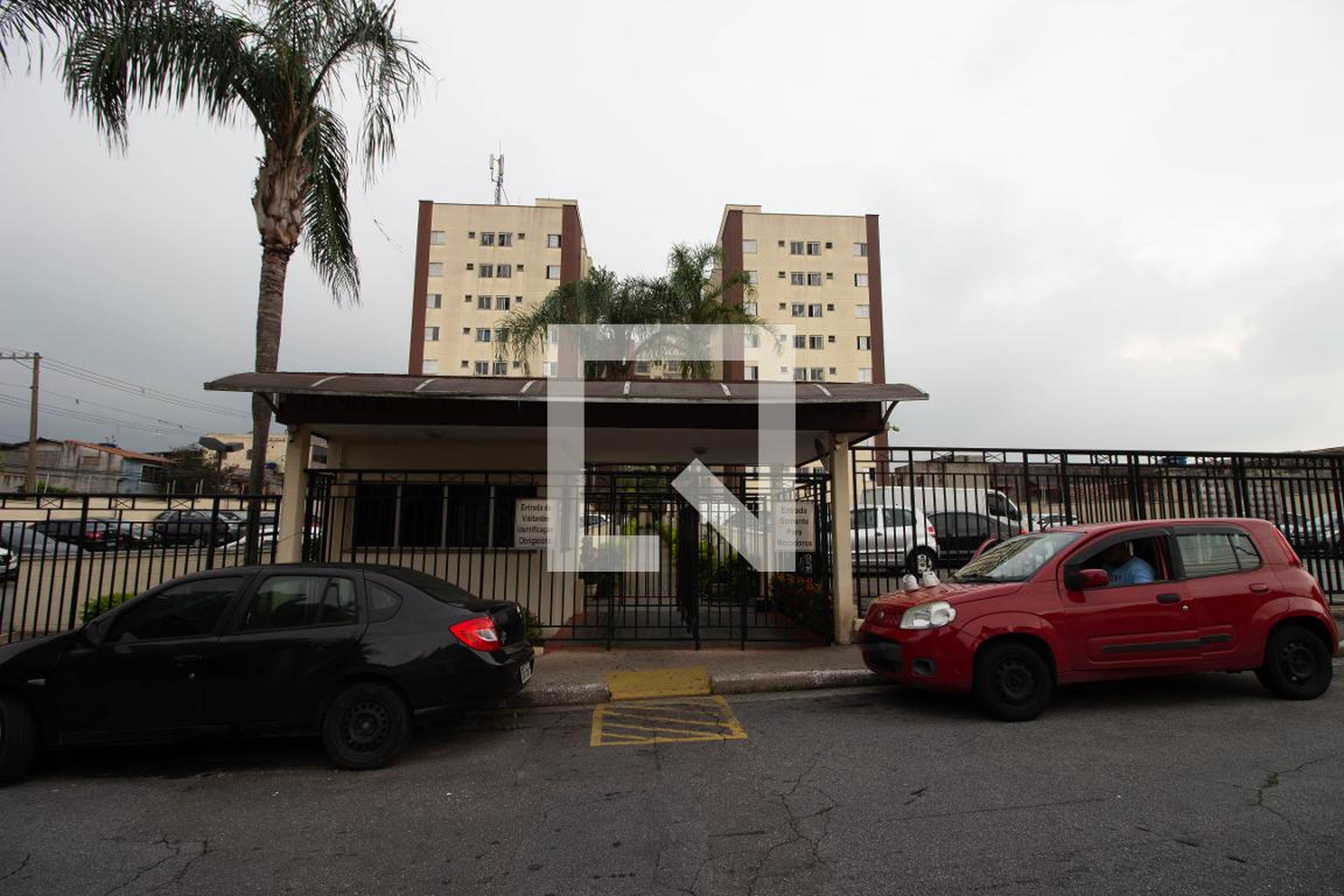 Fachada Condomínio em Rua Imbaçal, 81