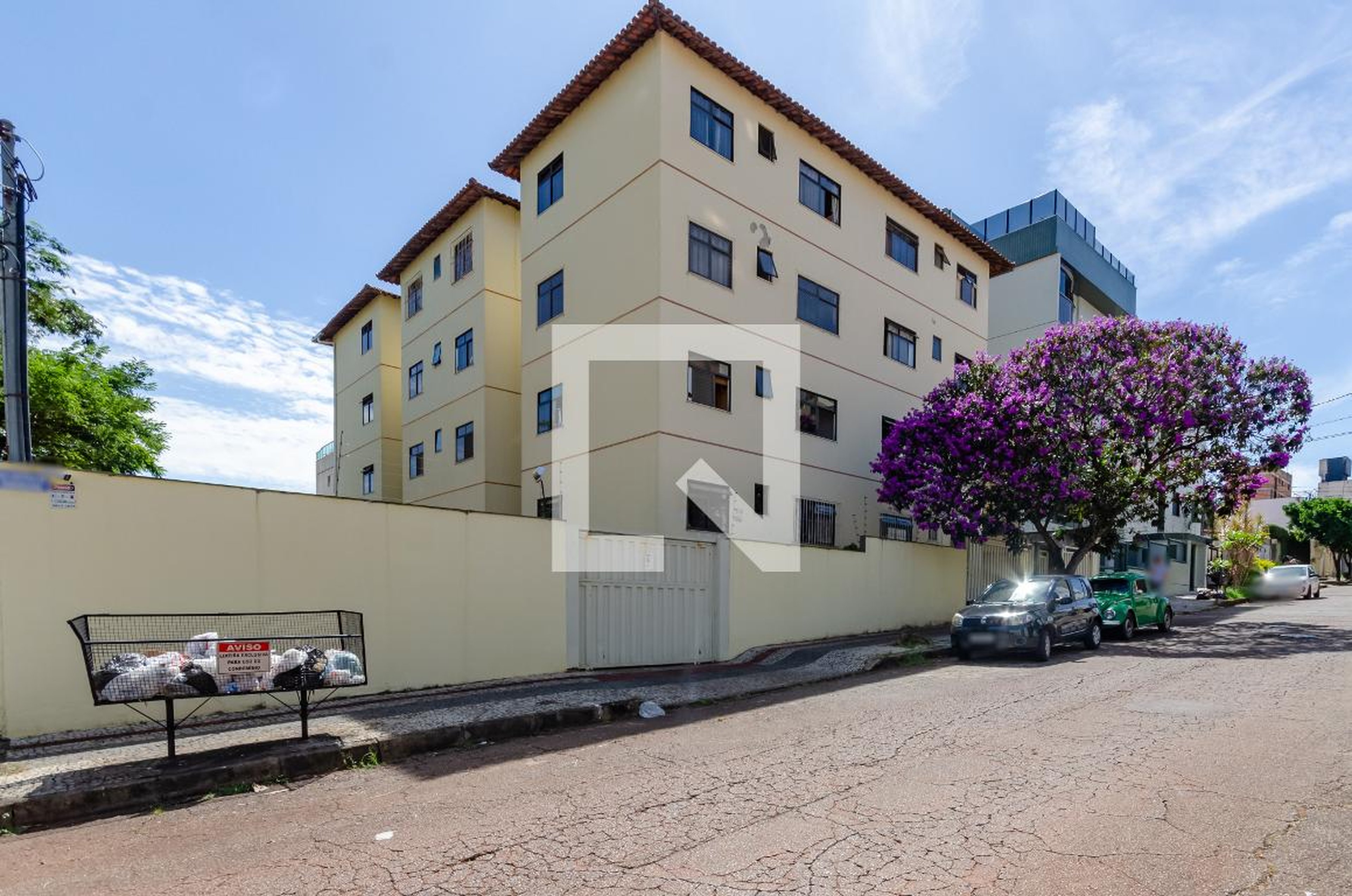 Fachada Condomínio em Rua Castelo de Tordesilhas, 100