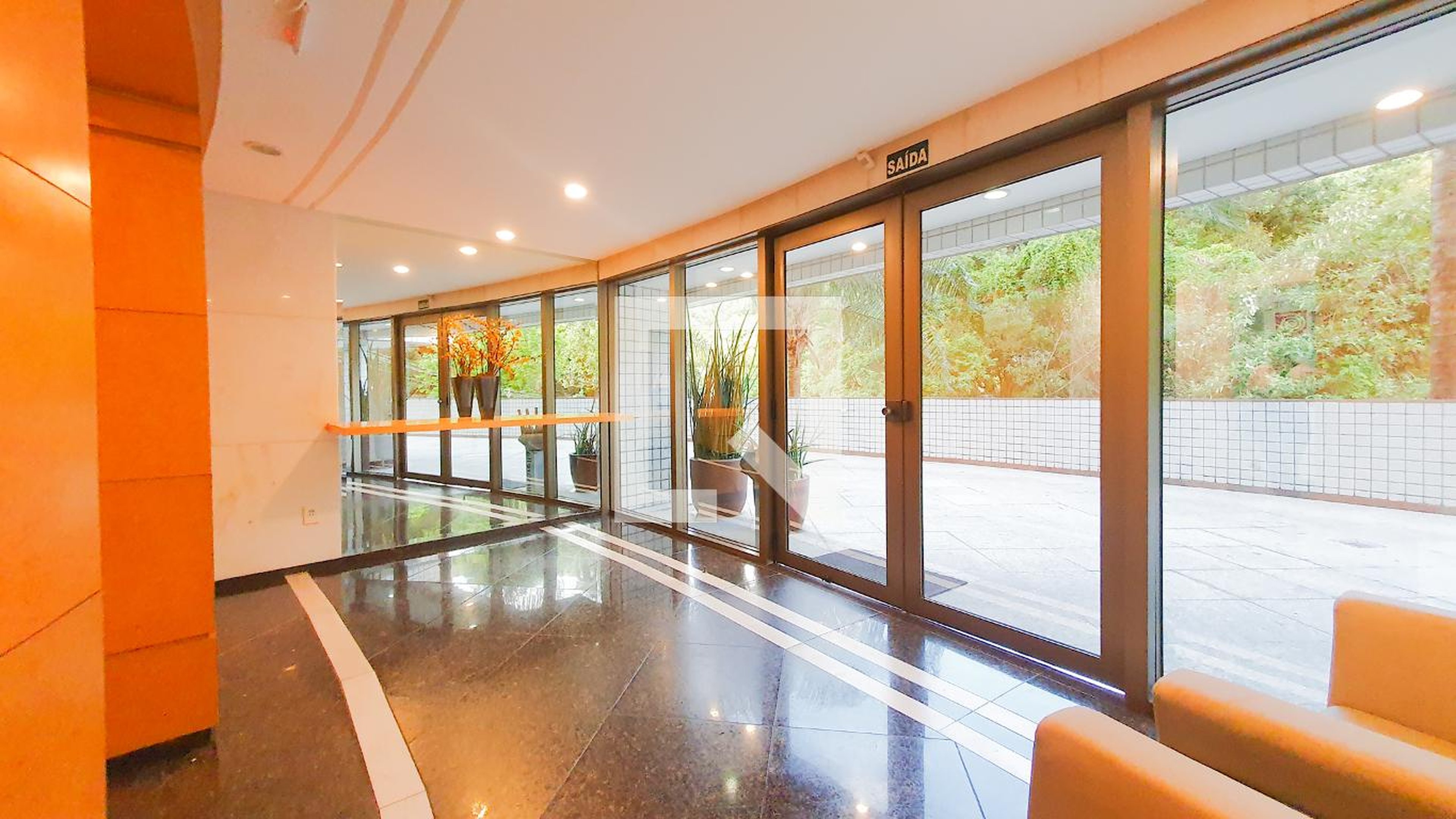 Hall de entrada - Bosque do Mosteiroedifício São Tomás