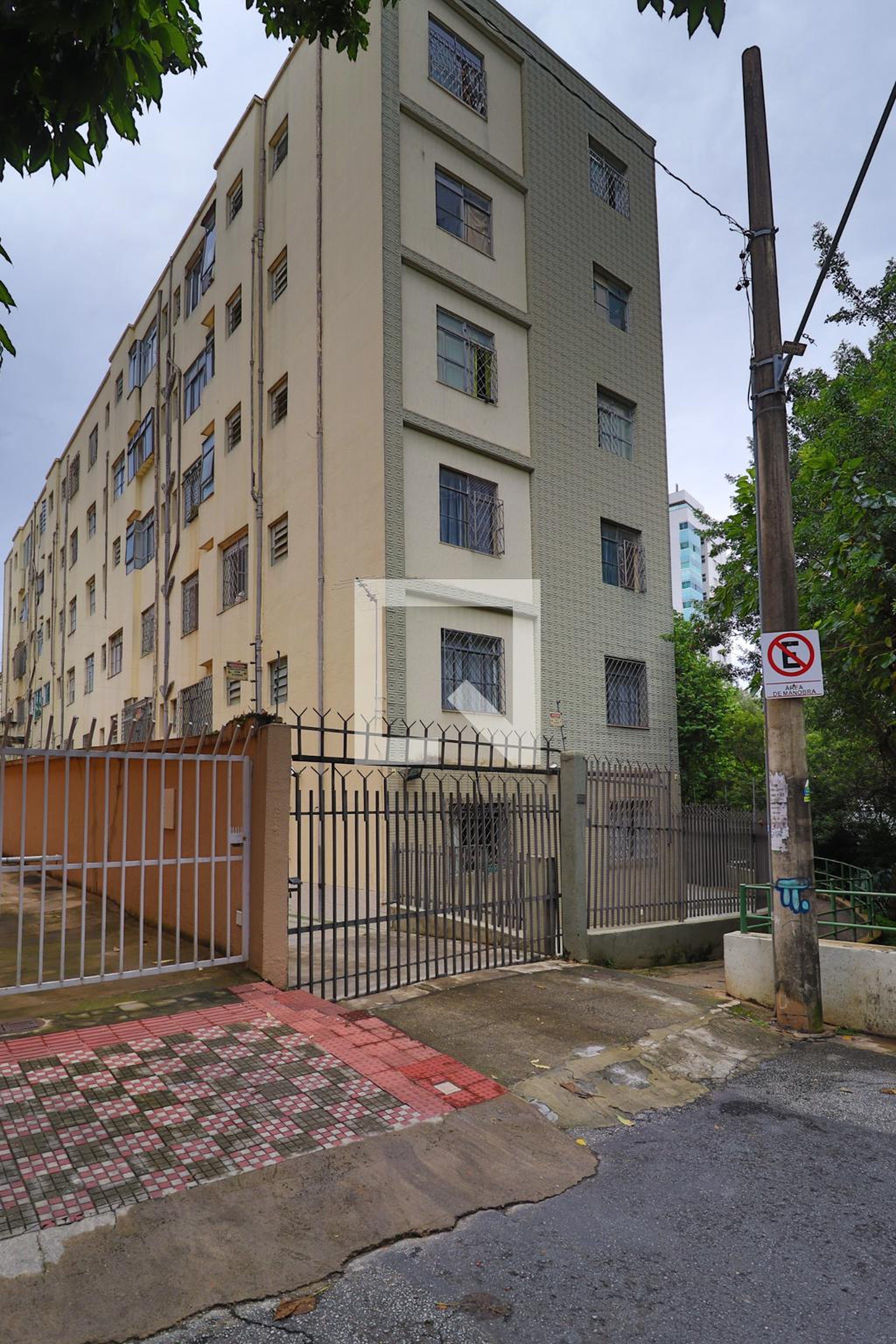 Fachada Condomínio em Rua Primavera, 135