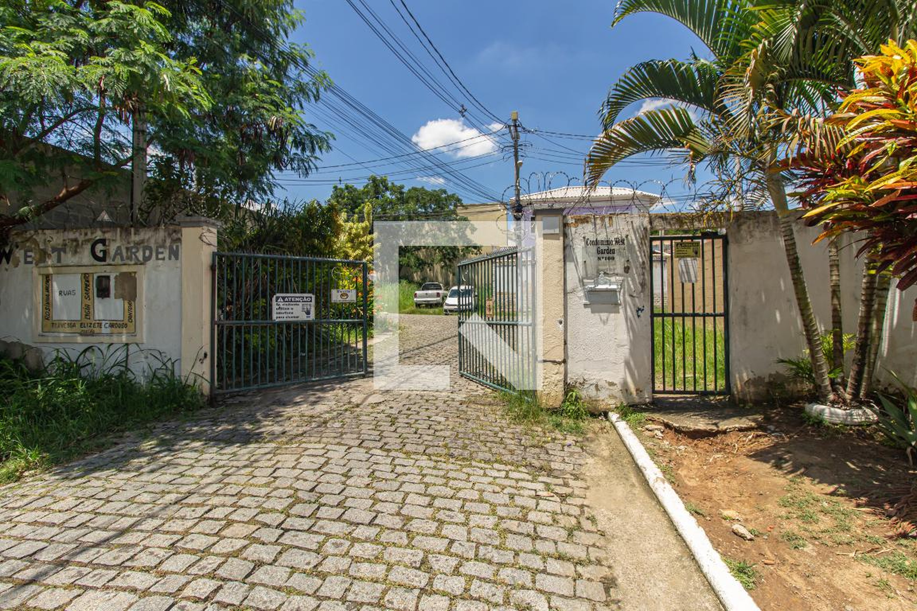 Fachada do condomínio Condomínio em Rua Cantora Nara Leão, 111