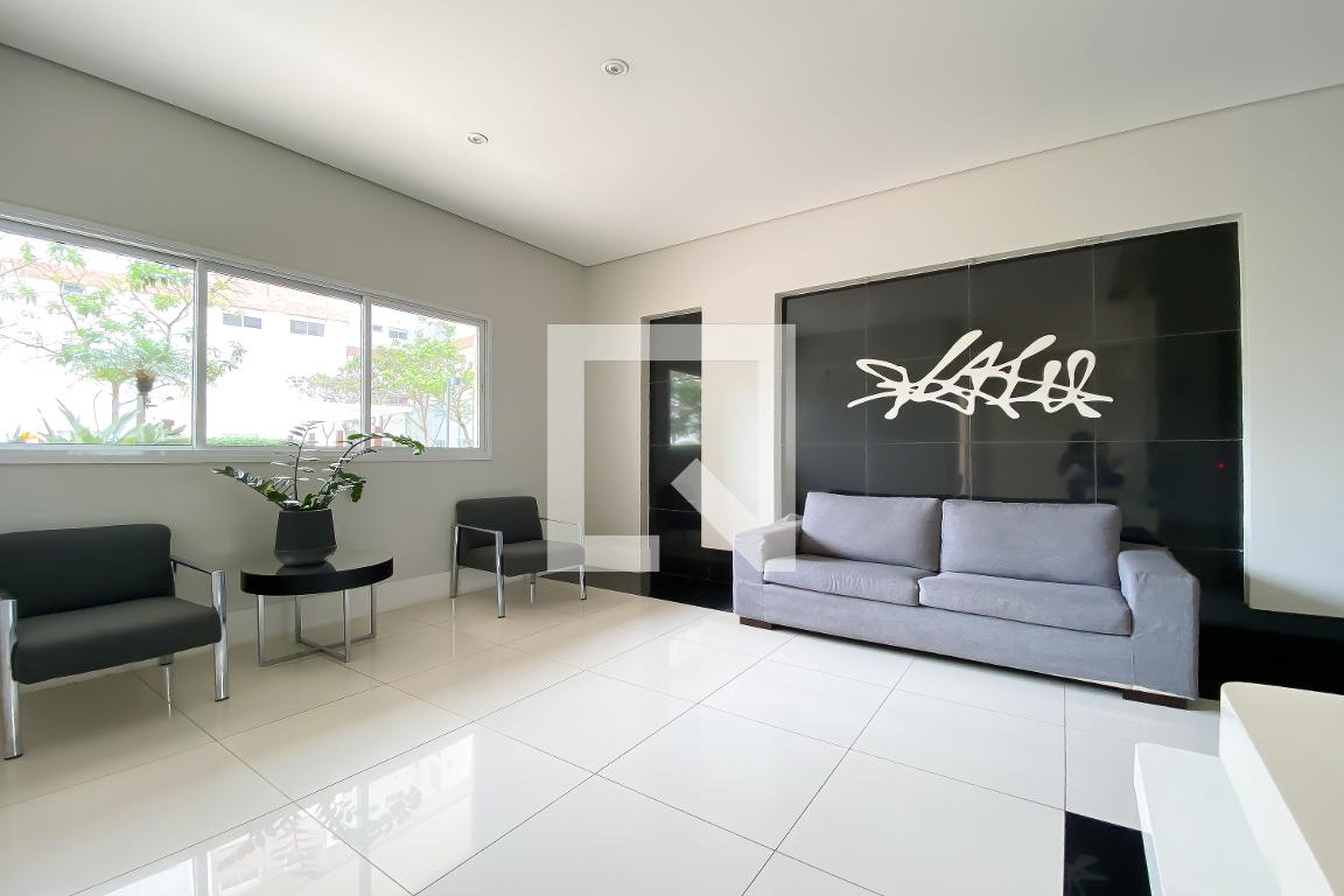 Hall de entrada - Lorian Boulevard