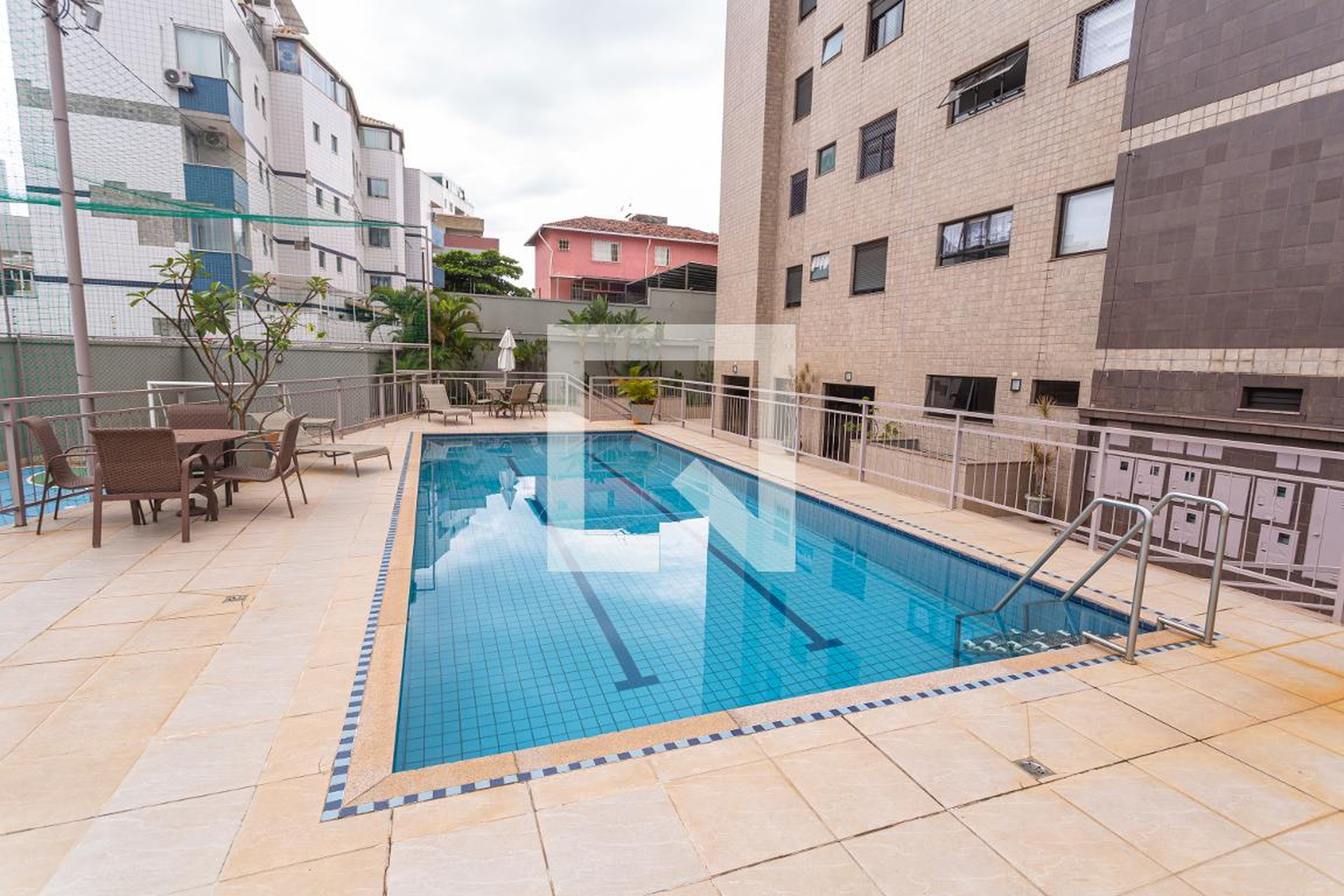 Área da Piscina - Edifício Luiz Rogerio Lobato