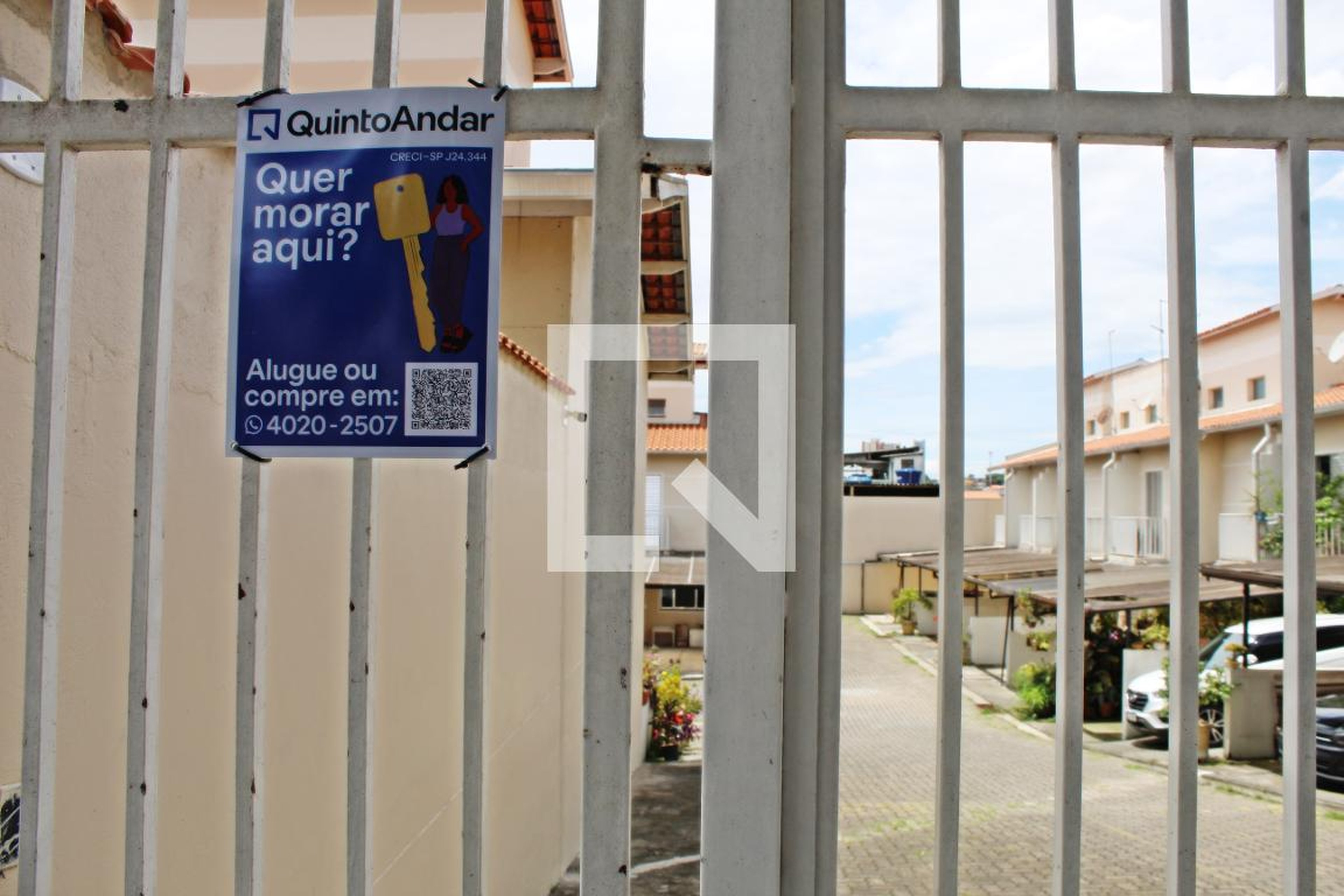Fachada Condomínio em Rua Havórtia, 80
