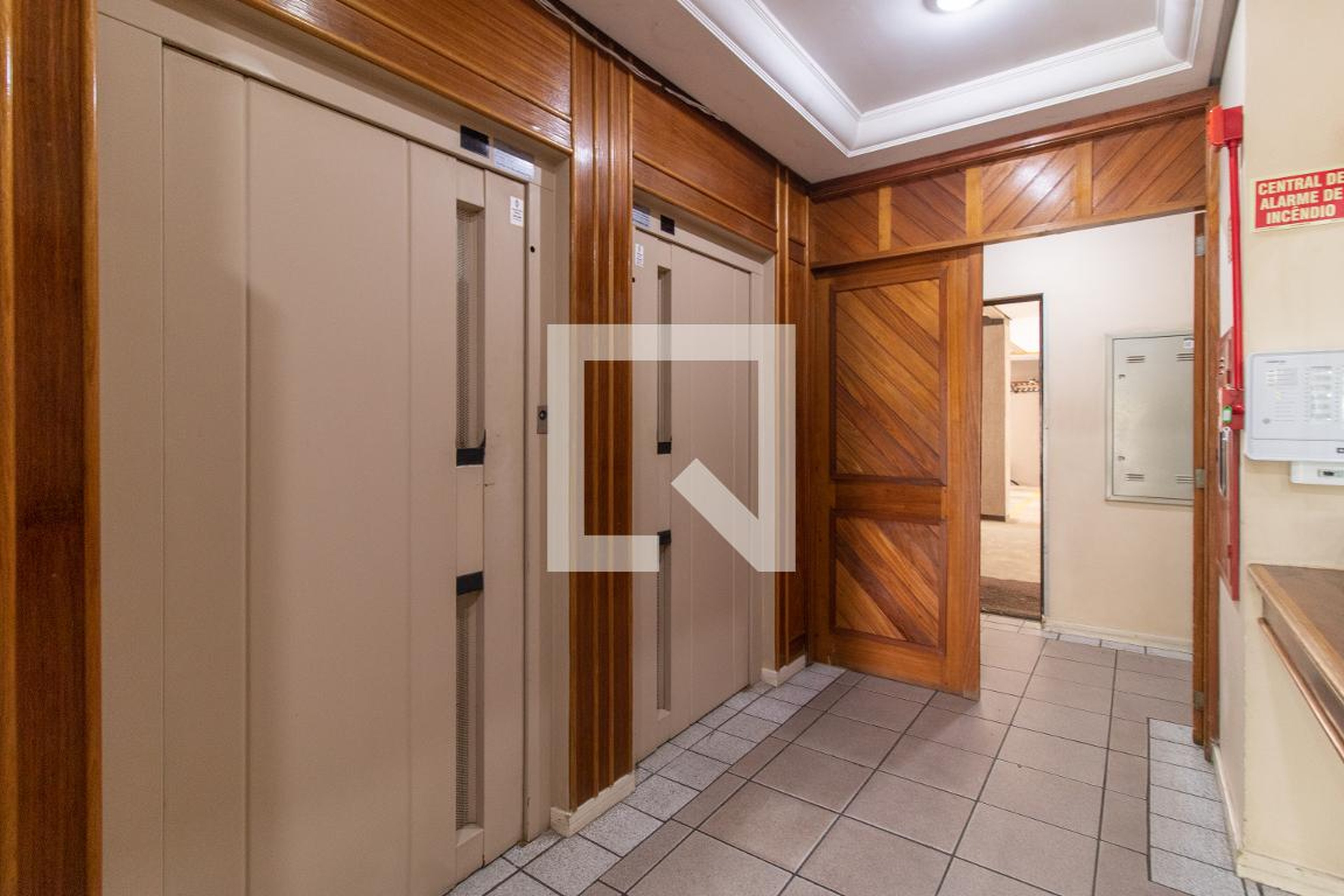 Elevador - Edifício Solar do Bosque