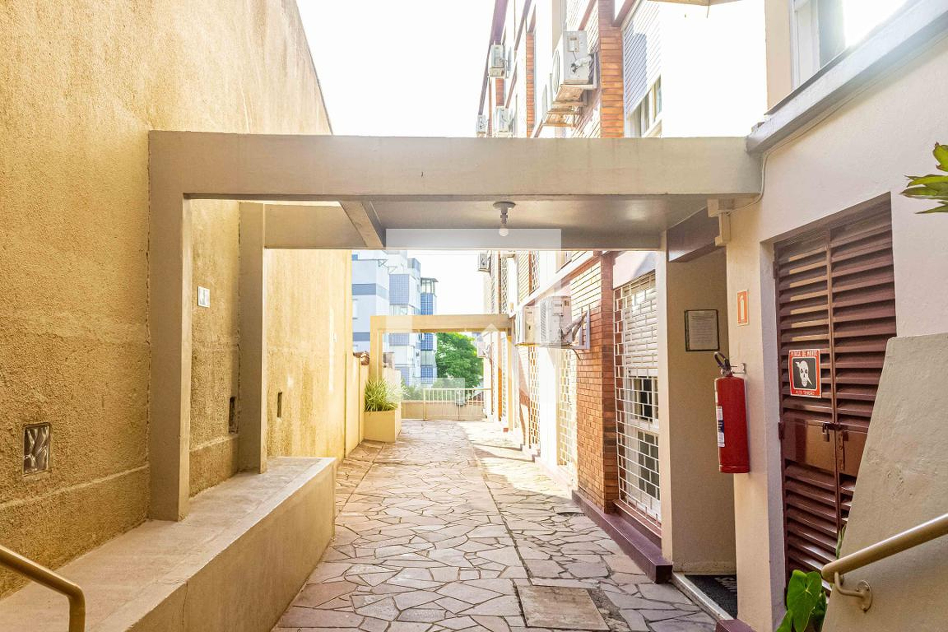 Entrada do prédio - Saint Pierre