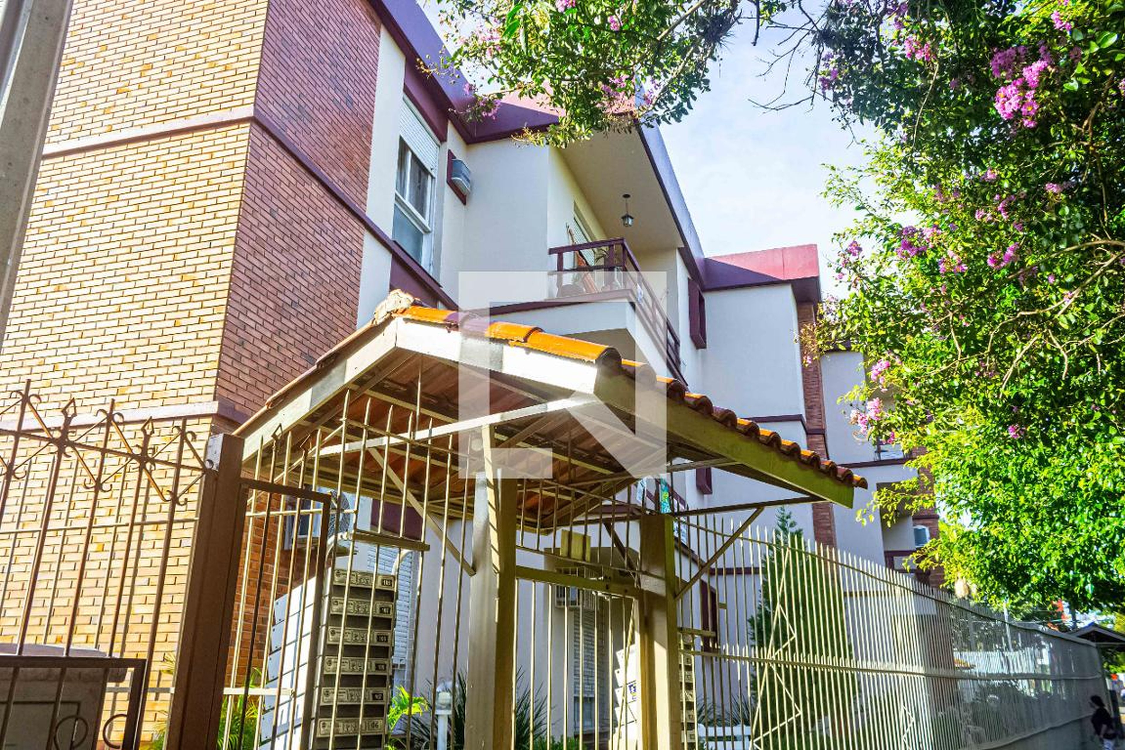 Fachada do Prédio Condomínio Saint Pierre