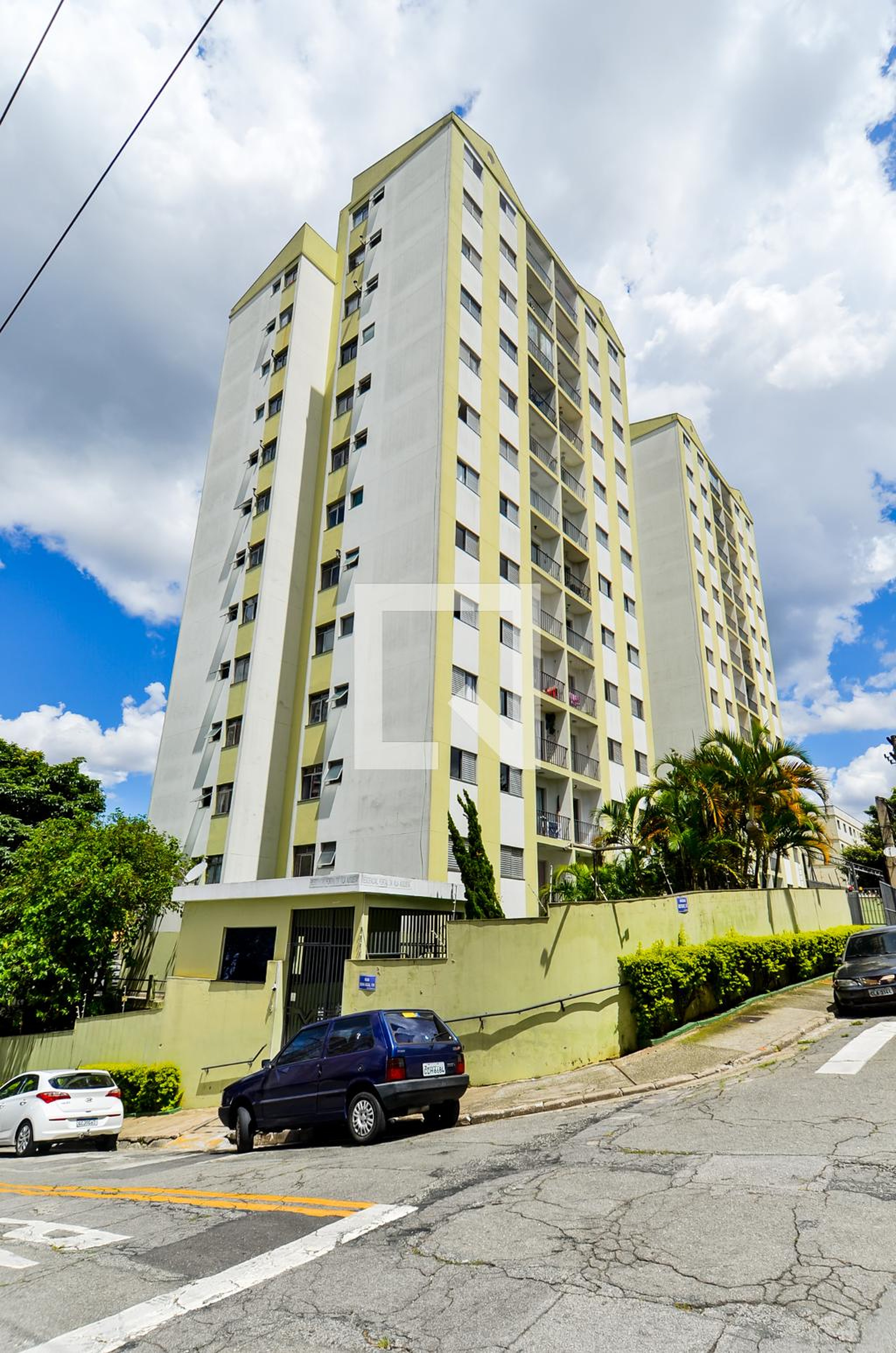 Fachada do Condomínio Condomínio em Rua Doná Olga, 149