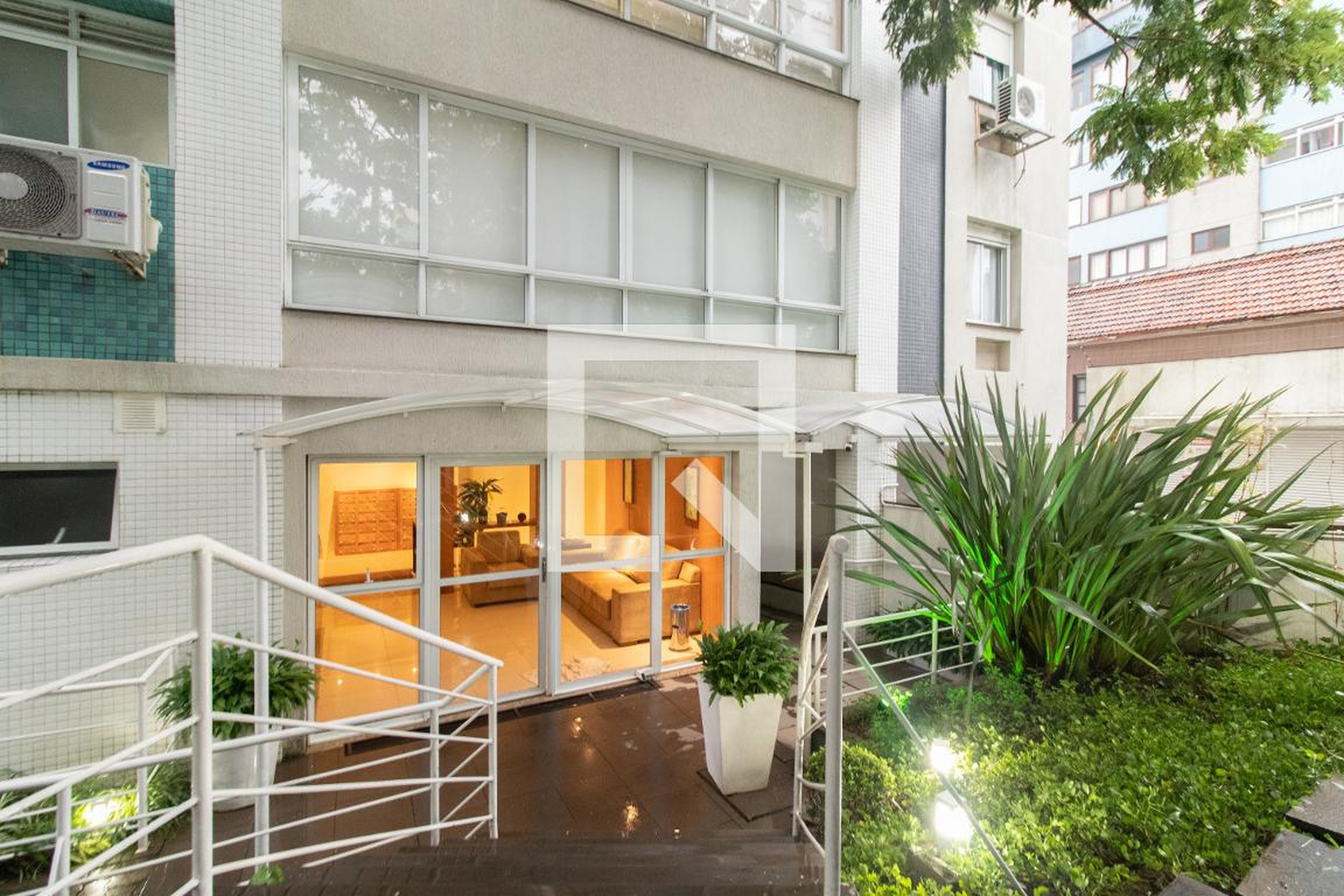 Entrada - Edifício Jardim Botânico Residence