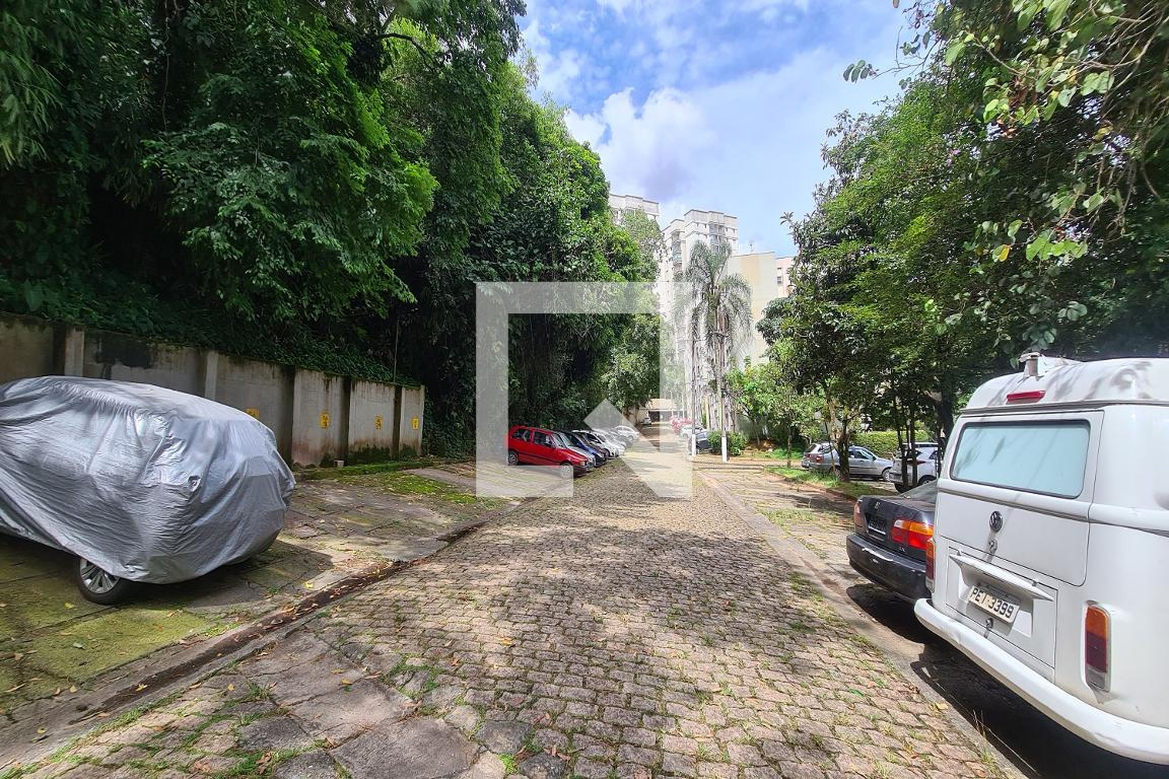 Estacionamento - Edifício Parque das Flores