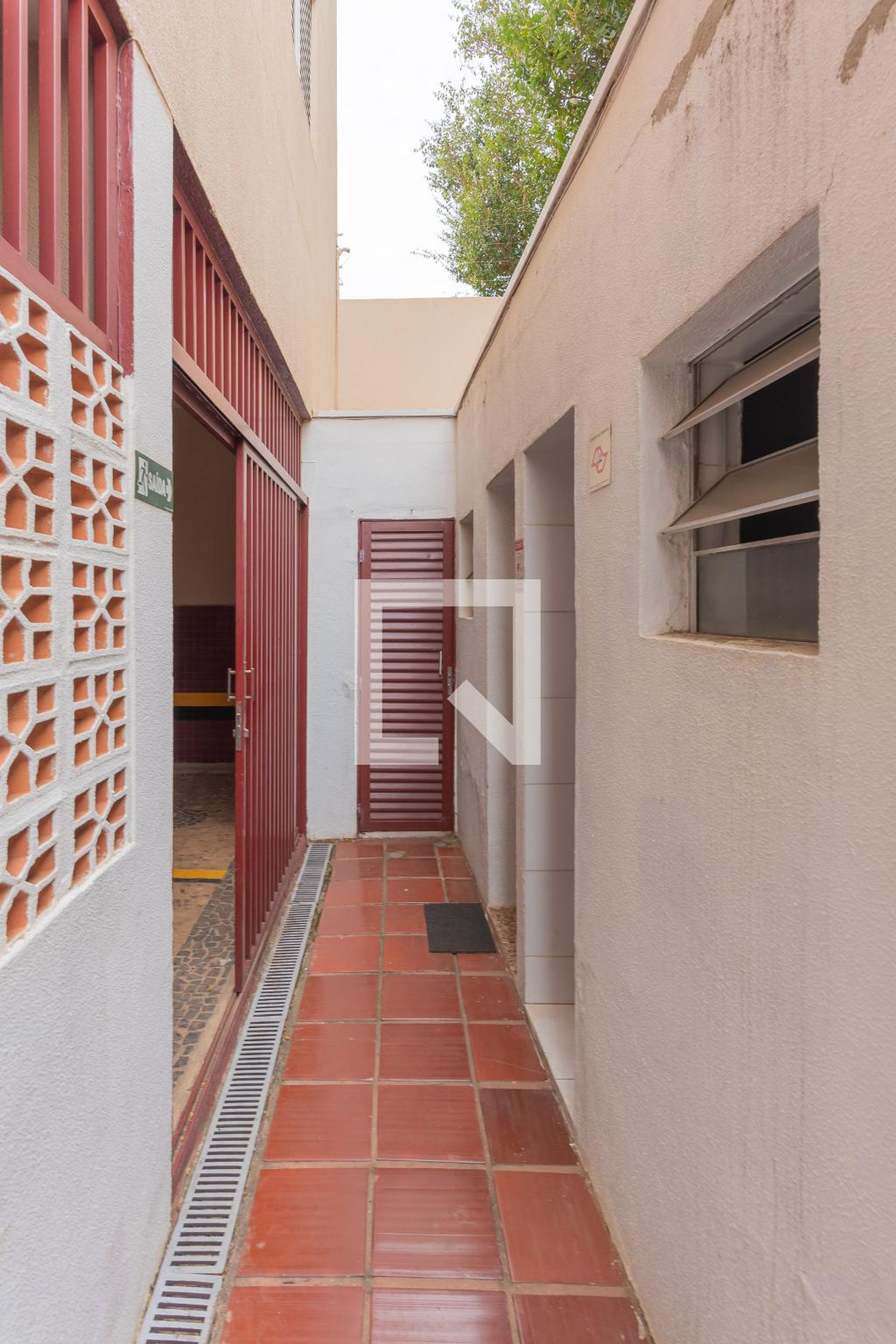 Área comum - Esmeralda