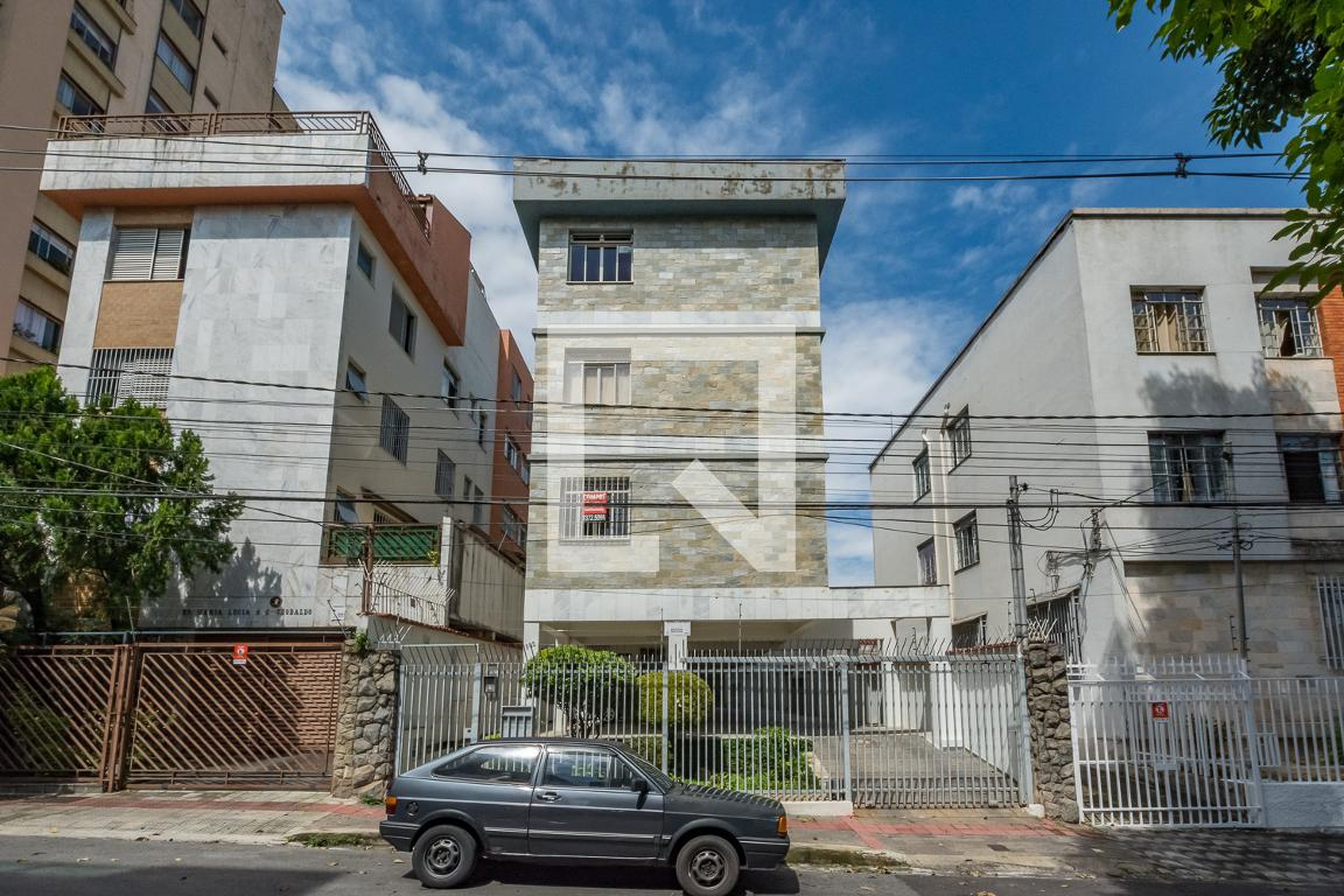 Fachada Condomínio em Rua Pedra Bonita, 583