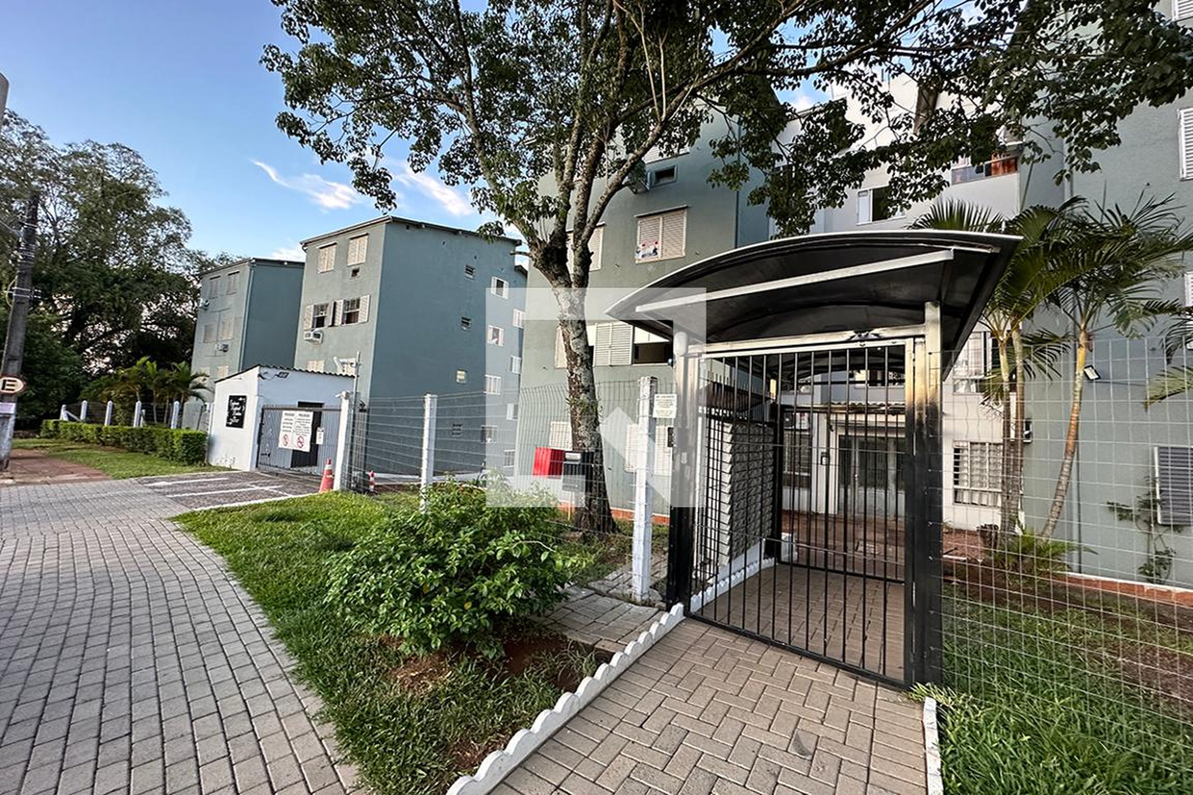 Fachada do Condomínio Condomínio em Rua Doutor Karl Wilhelm Schinke, 314